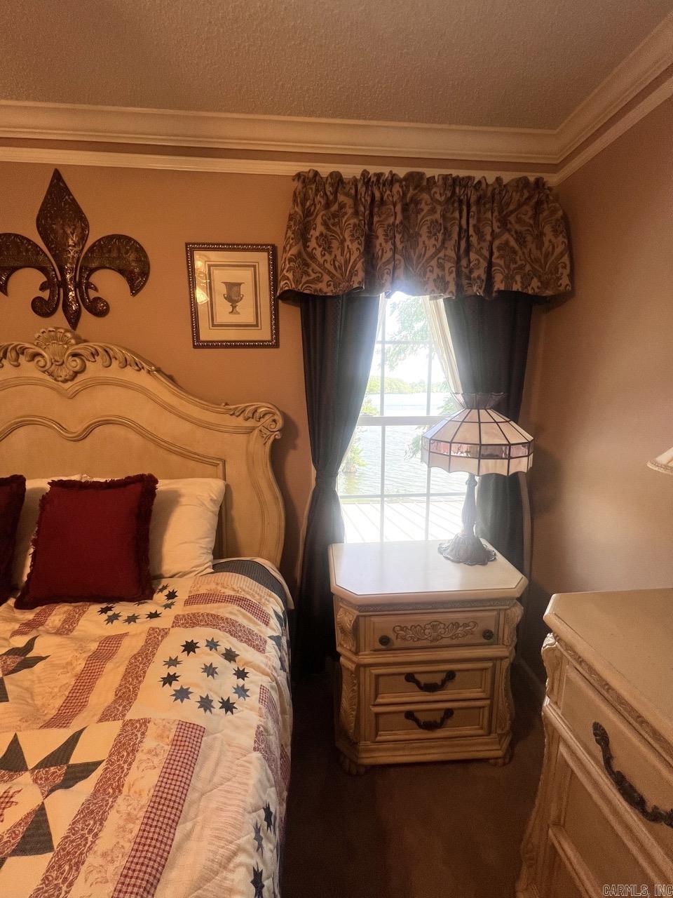 Horseshoe Lake - Residential