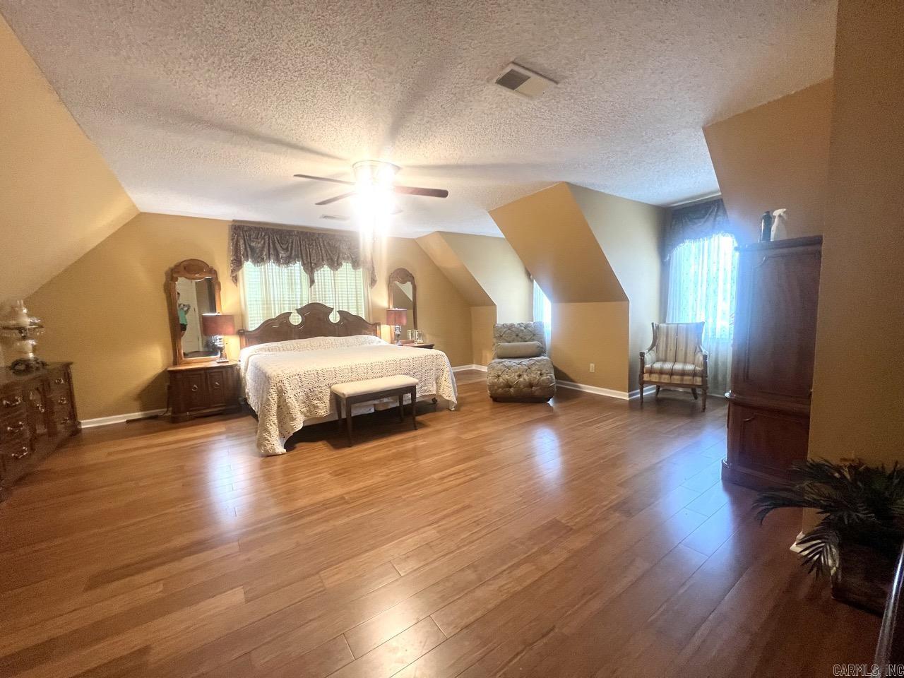 Horseshoe Lake - Residential