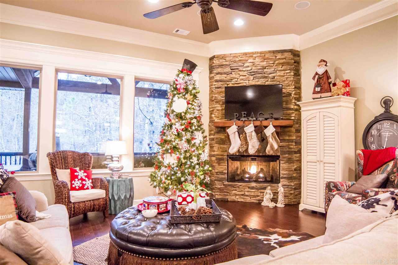 WOODLANDS EDGE - Residential