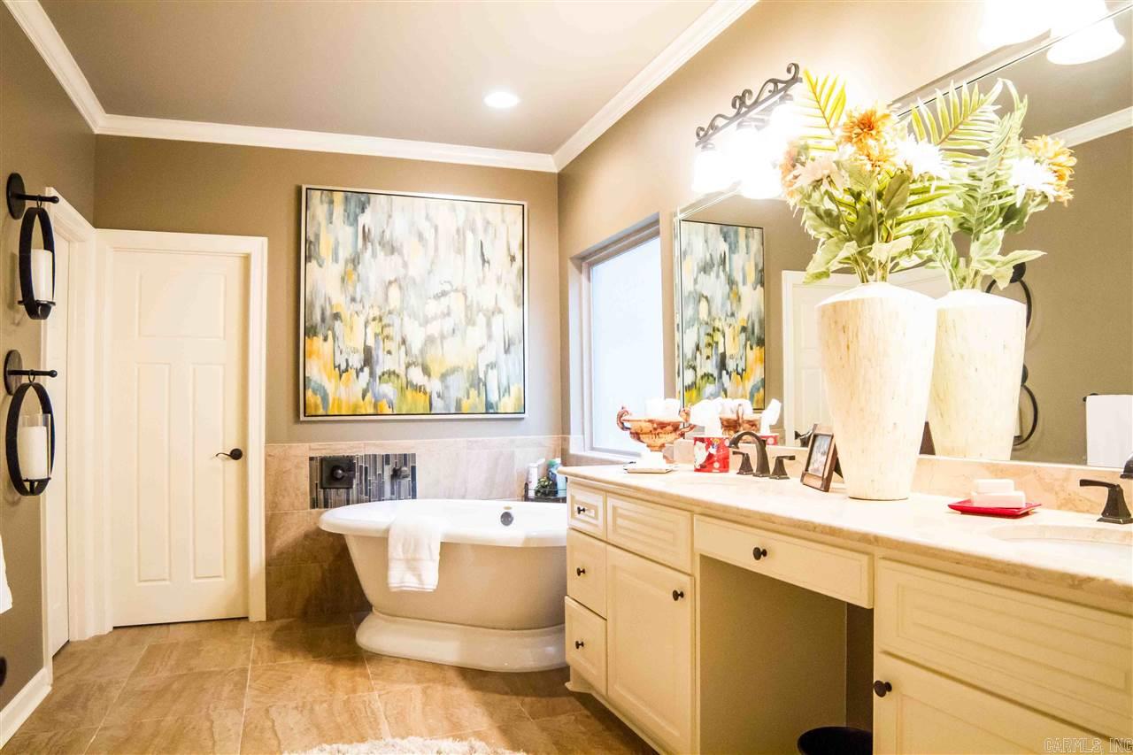 WOODLANDS EDGE - Residential