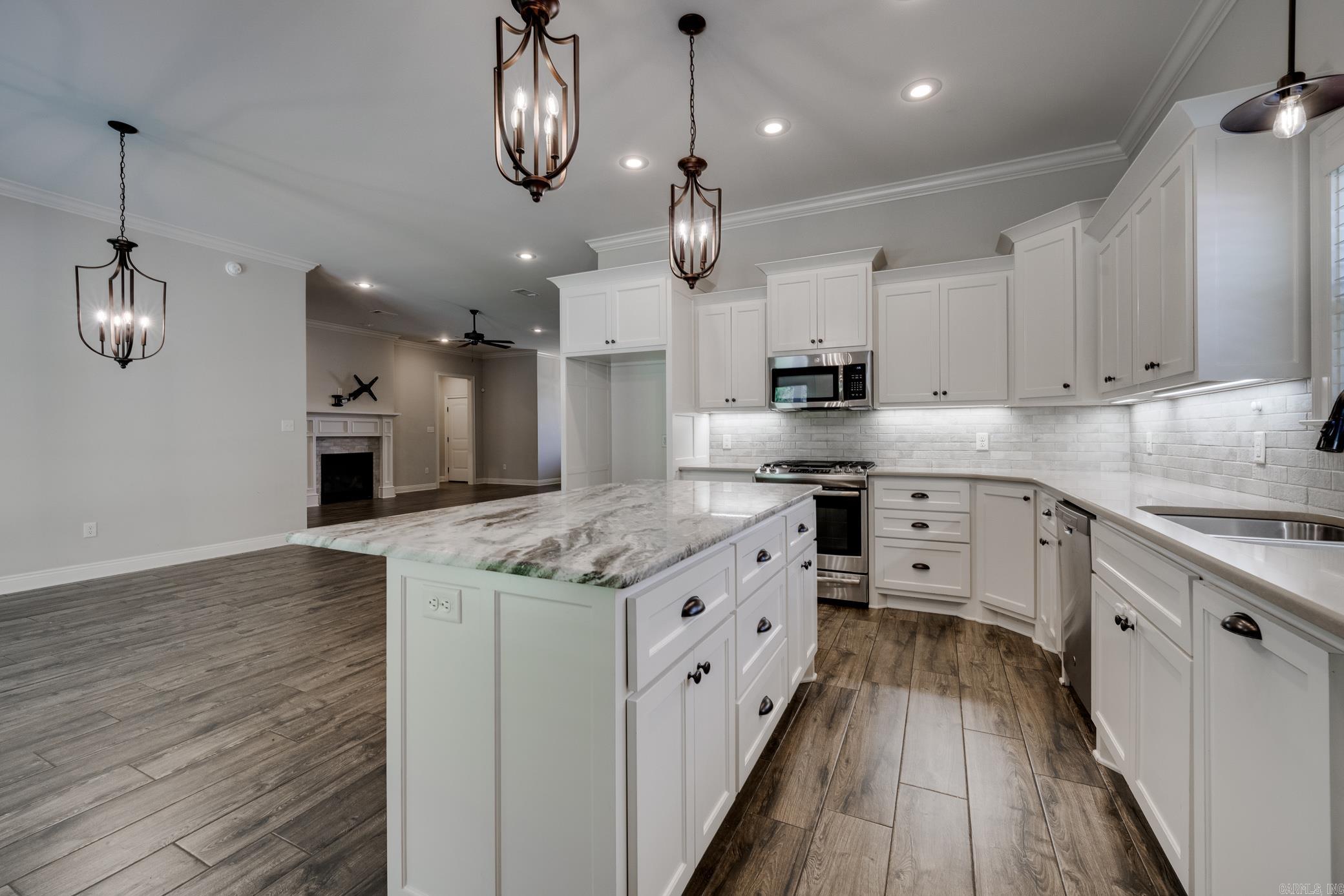 ROBYNMAR - Residential