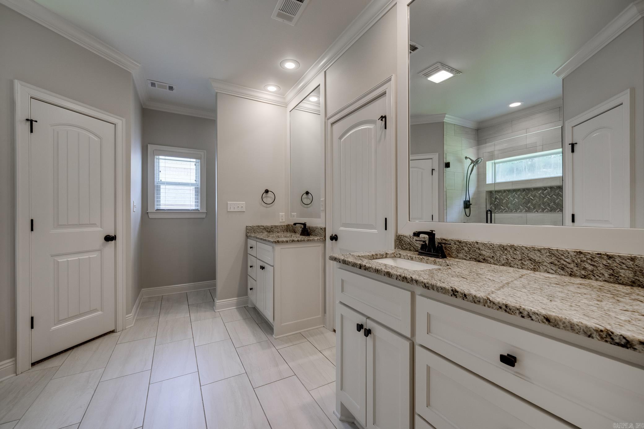 ROBYNMAR - Residential