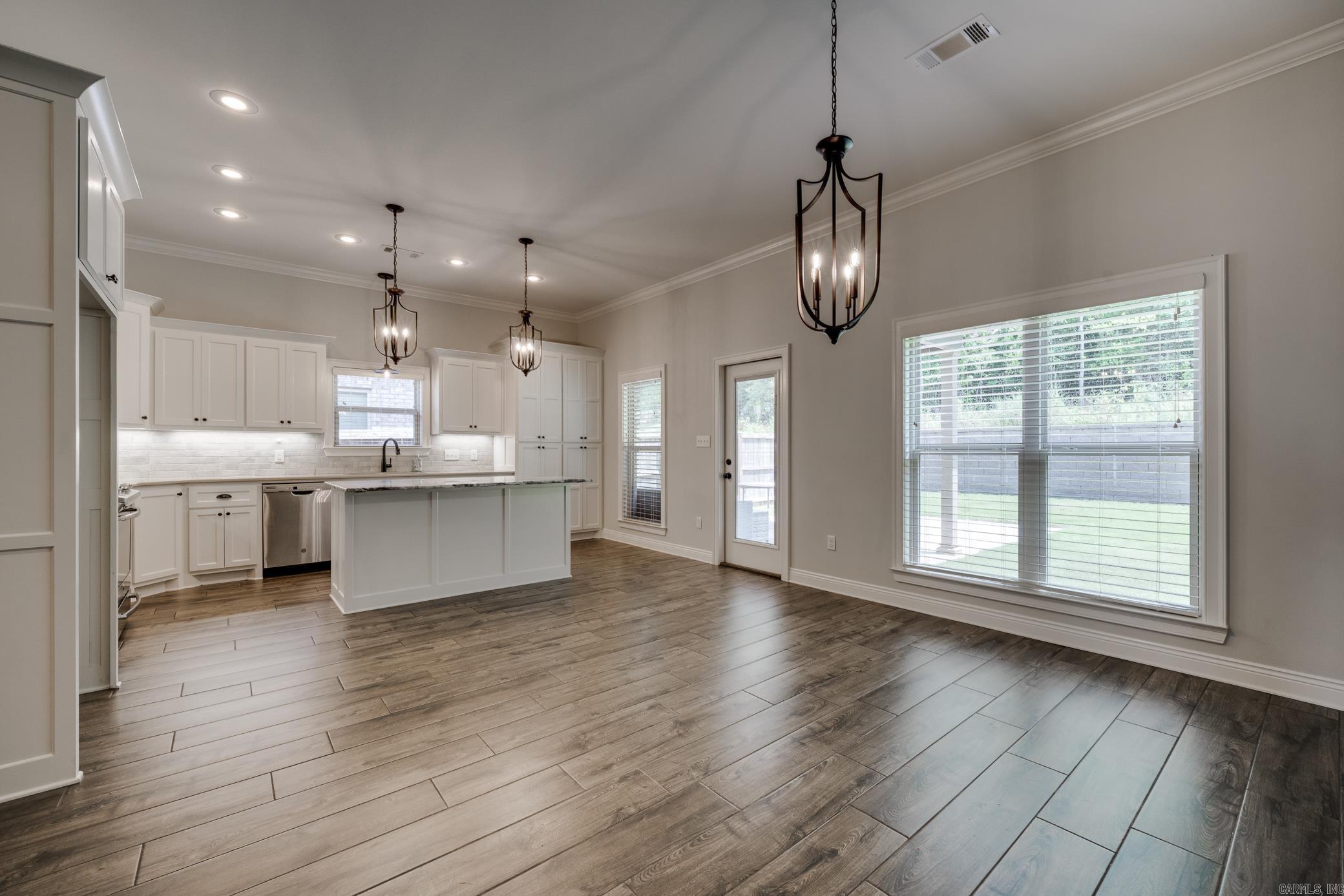 ROBYNMAR - Residential