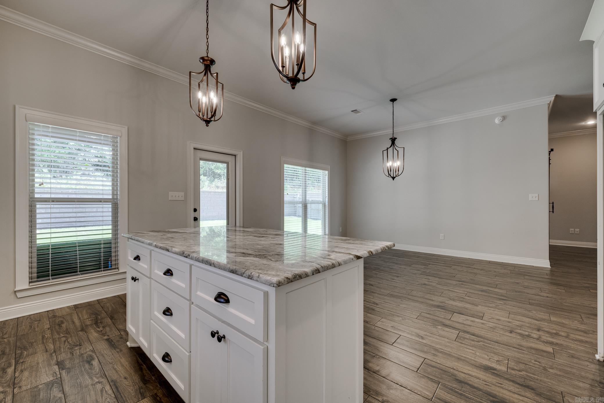 ROBYNMAR - Residential