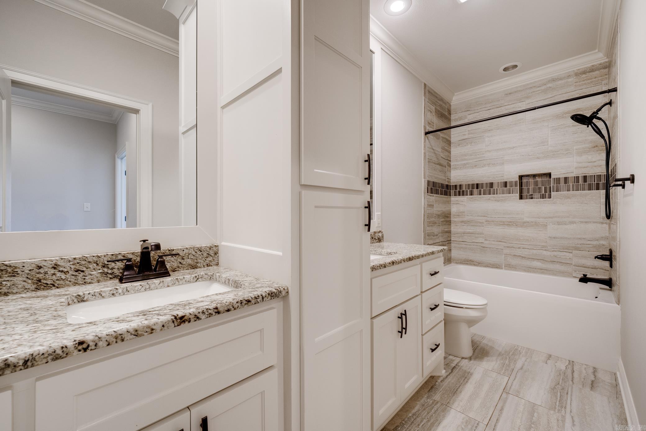 ROBYNMAR - Residential