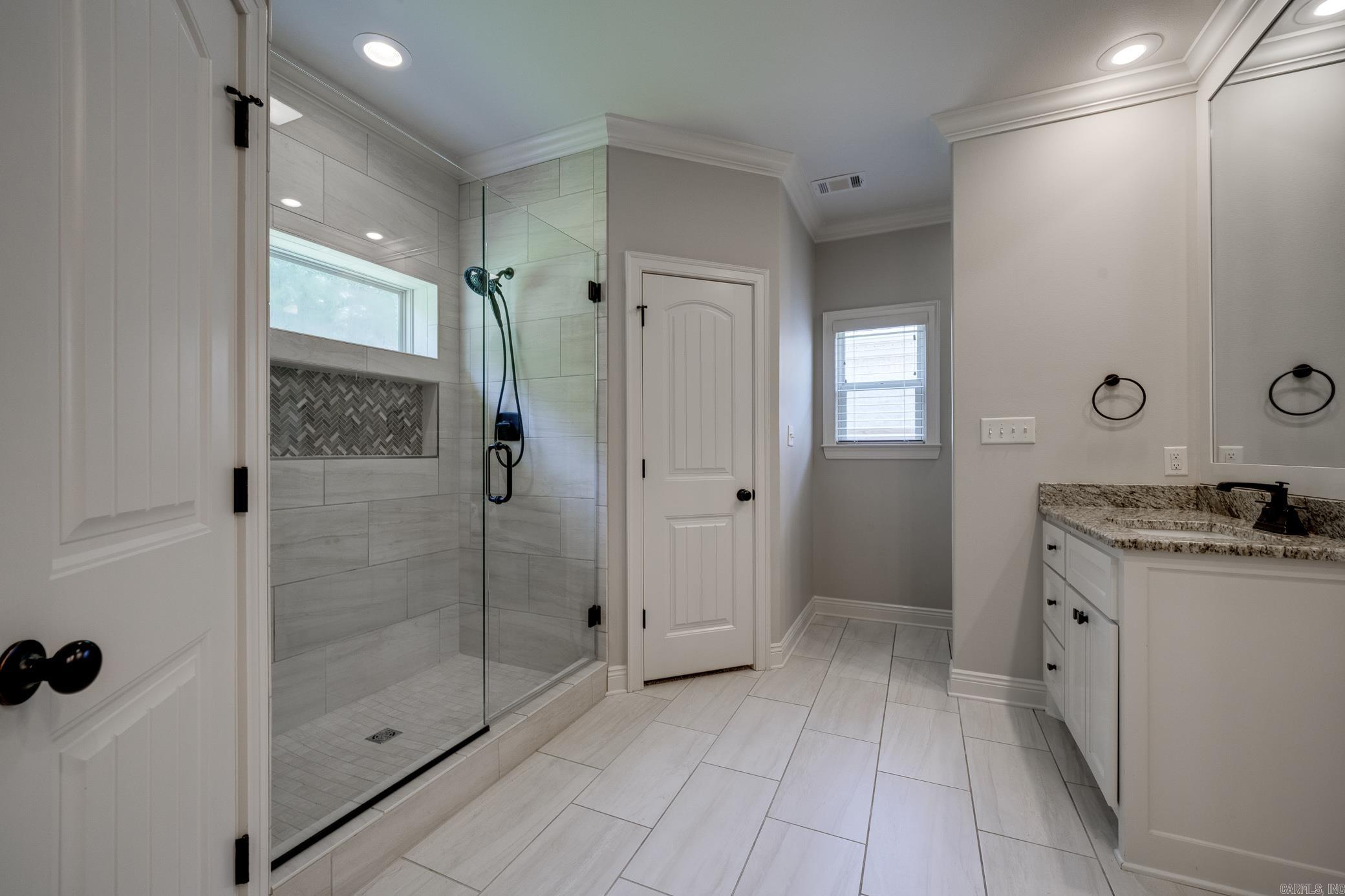 ROBYNMAR - Residential