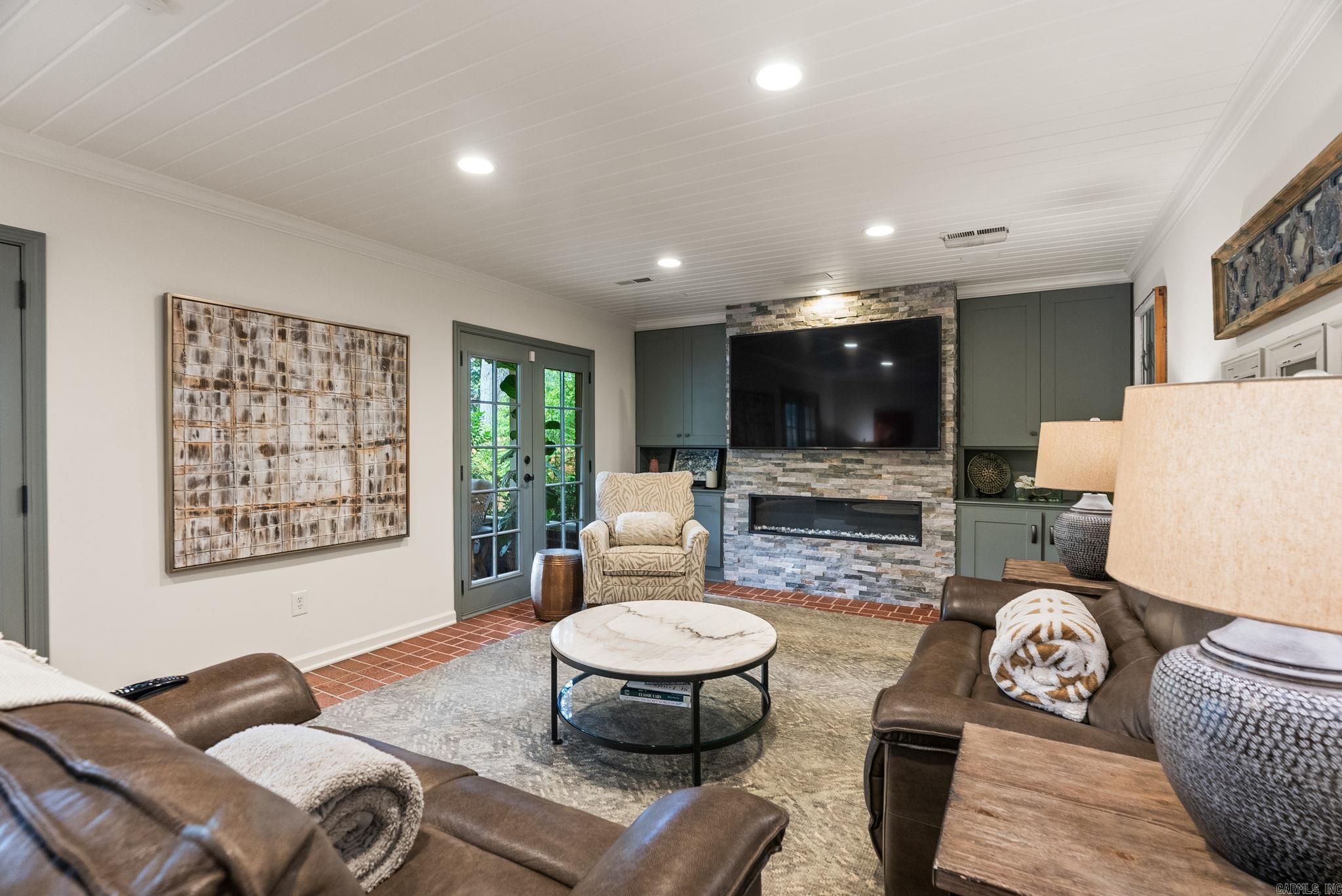 PLEASANT VALLEY - Residential