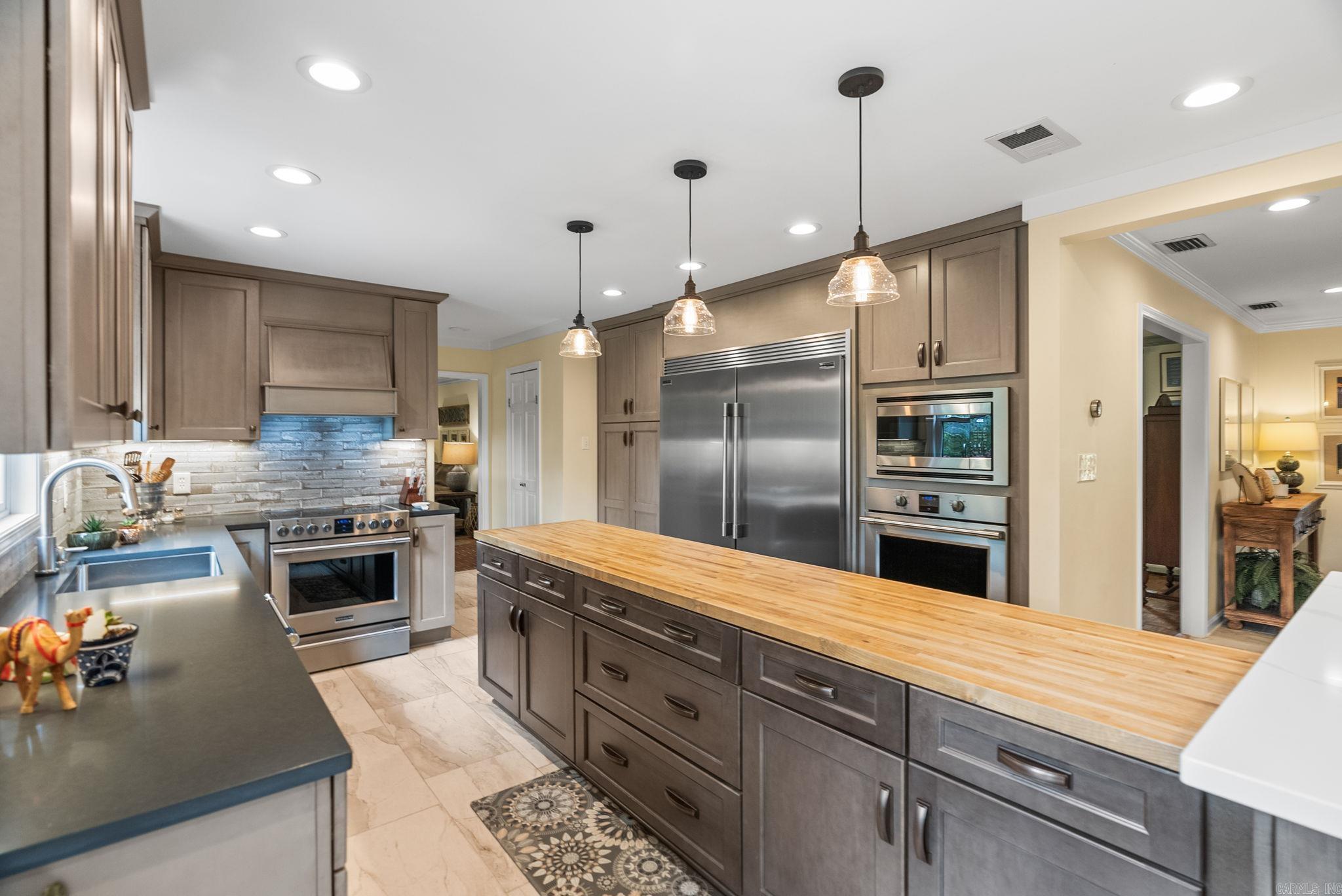 PLEASANT VALLEY - Residential