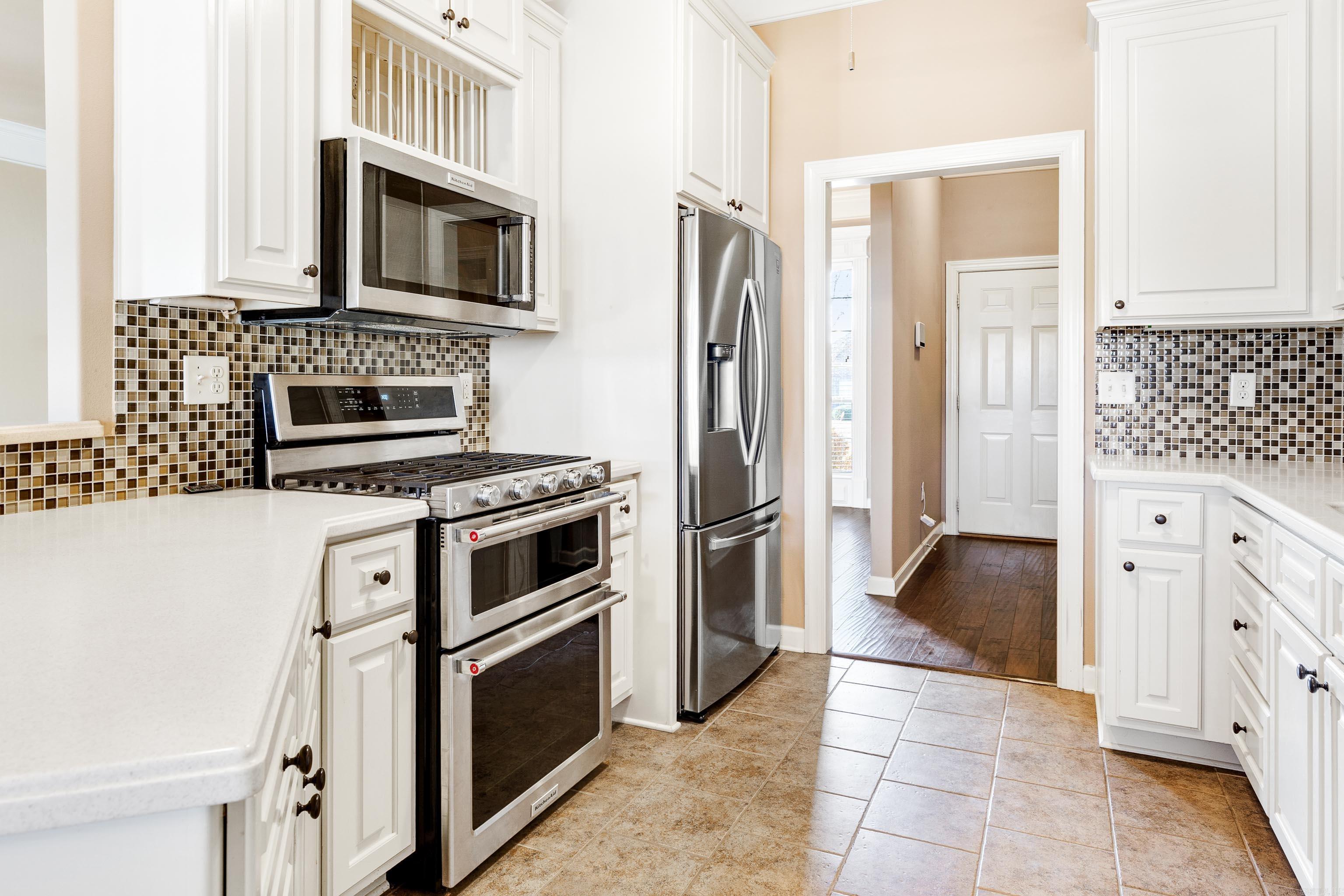 COUNTRY CLUB OF ARK THE - Residential