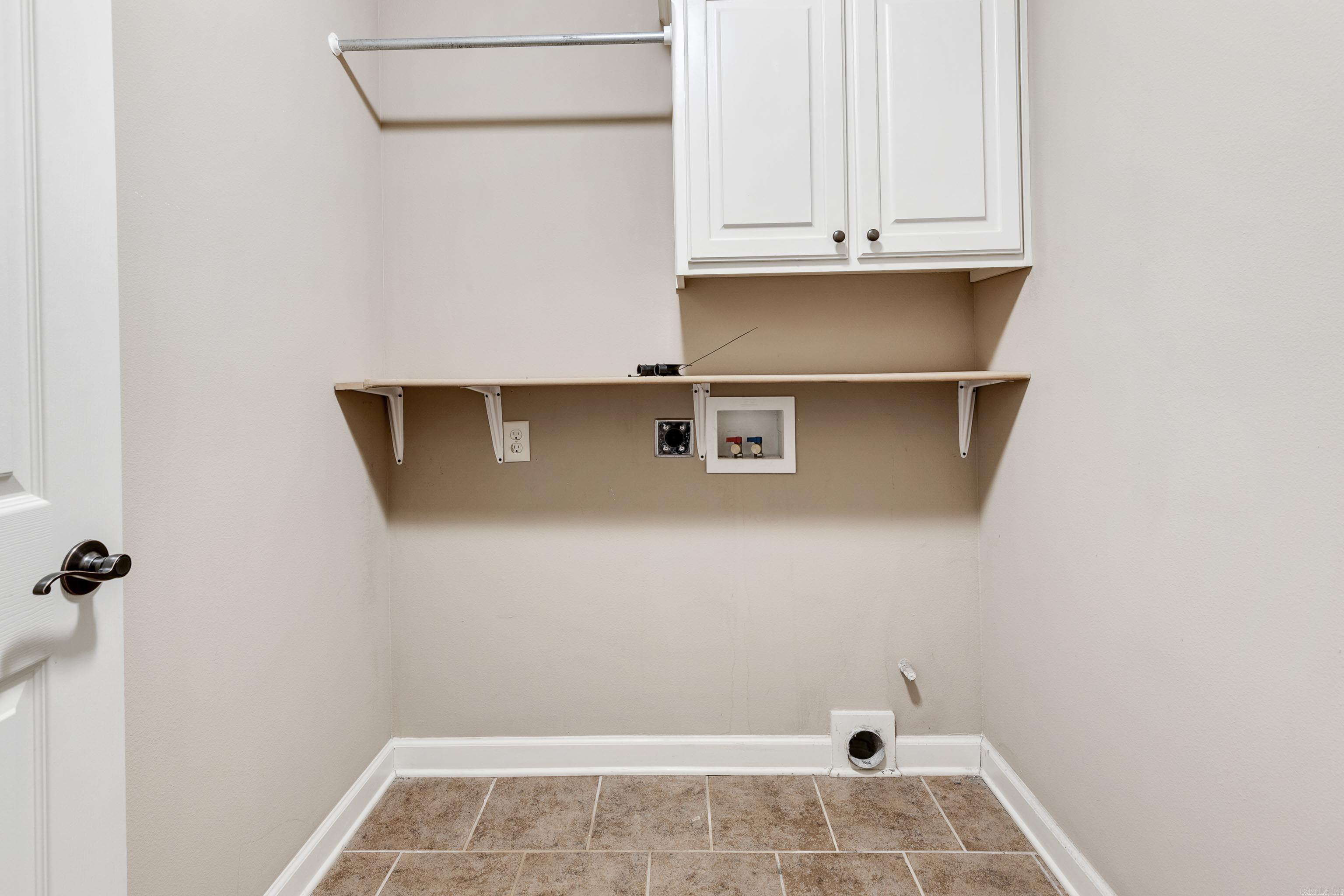 COUNTRY CLUB OF ARK THE - Residential