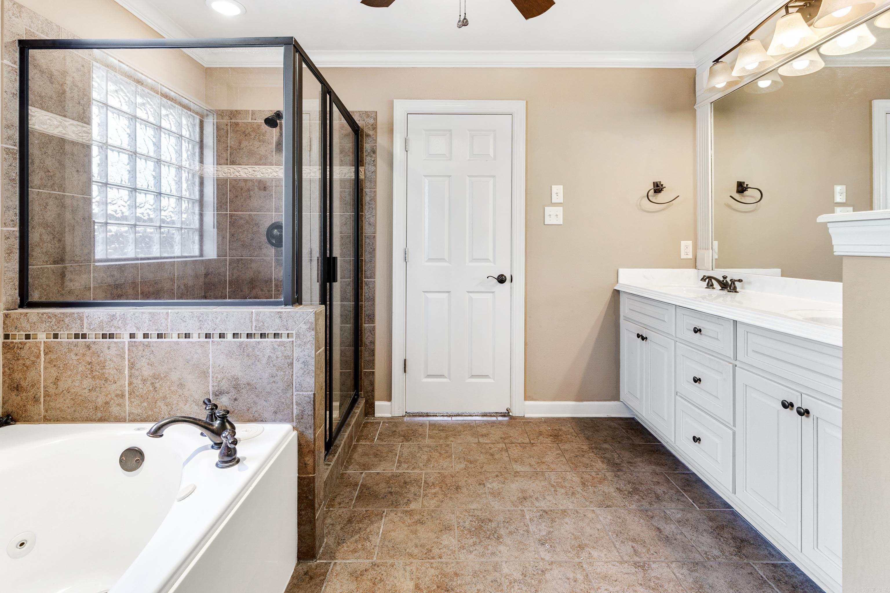 COUNTRY CLUB OF ARK THE - Residential