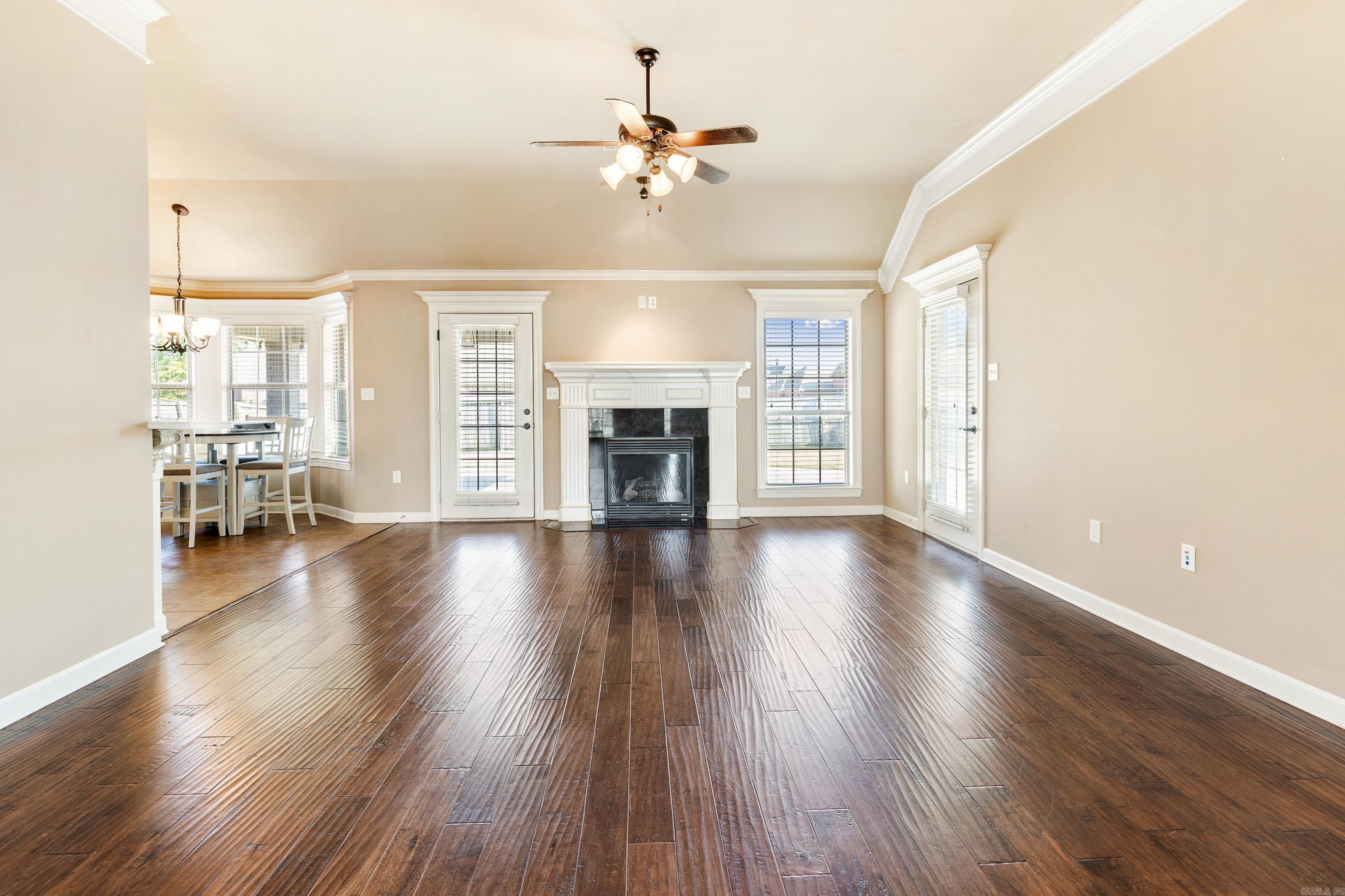 COUNTRY CLUB OF ARK THE - Residential