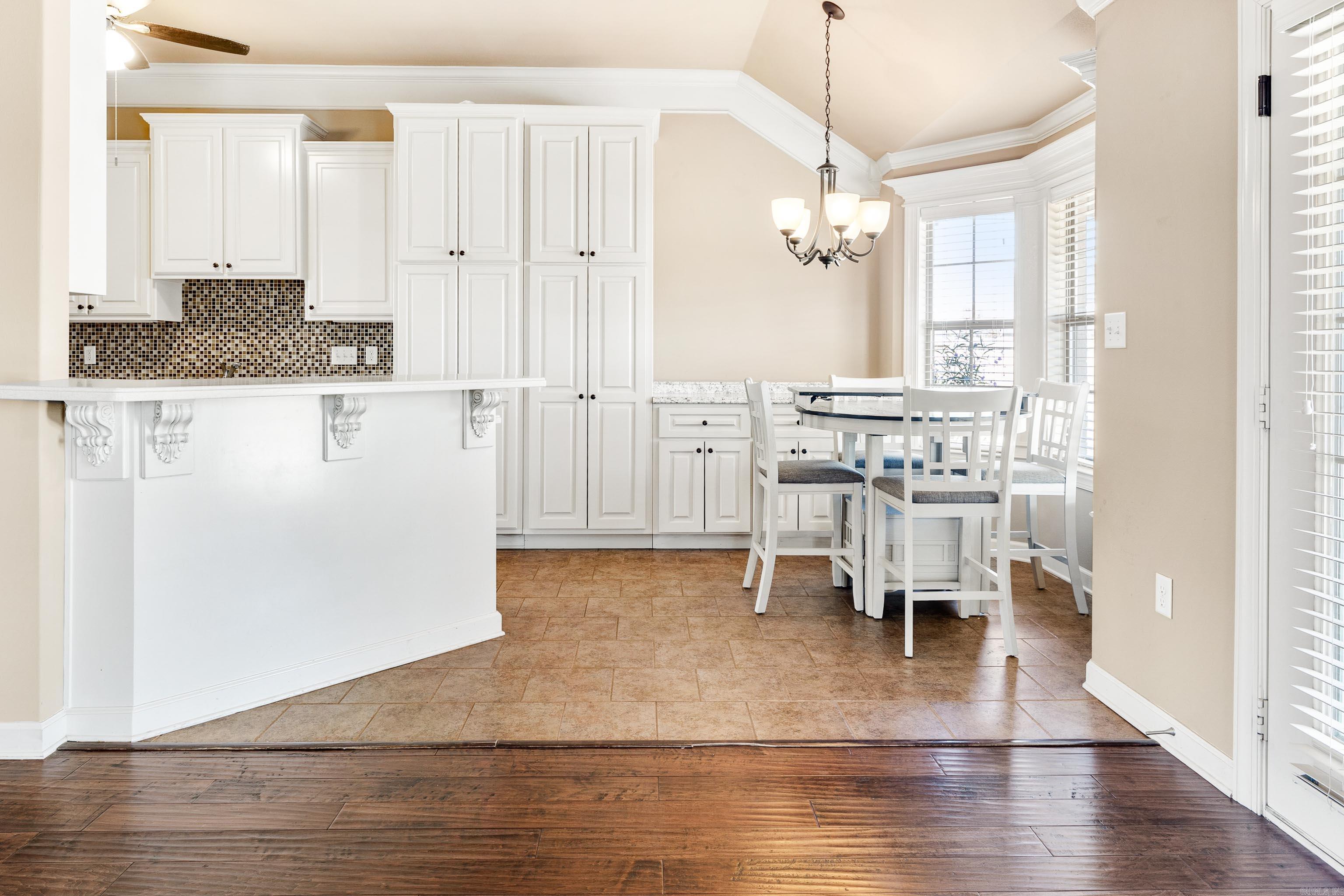 COUNTRY CLUB OF ARK THE - Residential