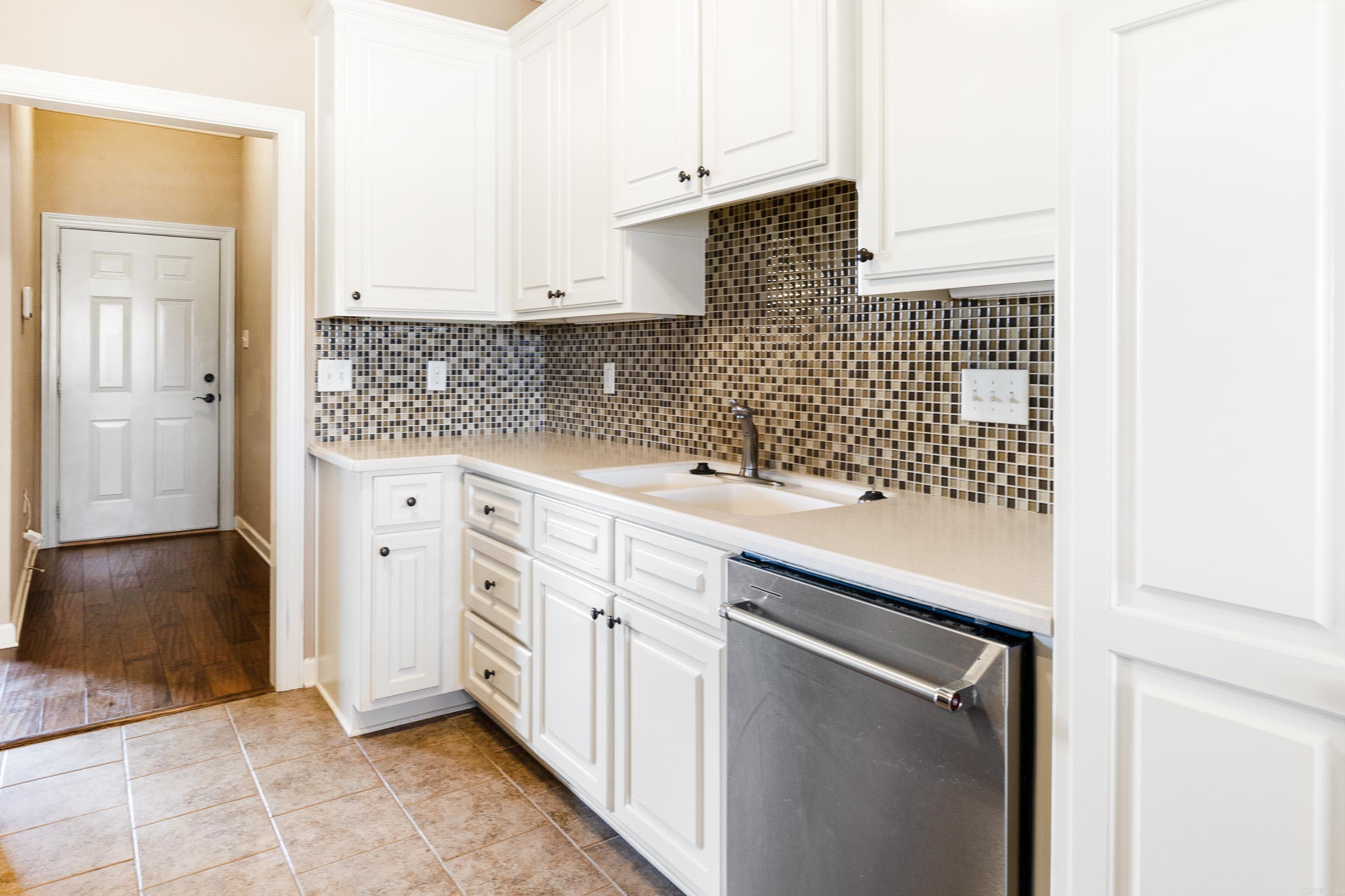 COUNTRY CLUB OF ARK THE - Residential