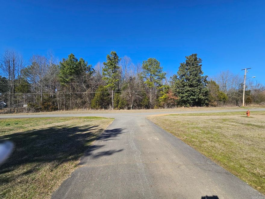 Quiet area close to the interstate. Easy access for someone on the go.