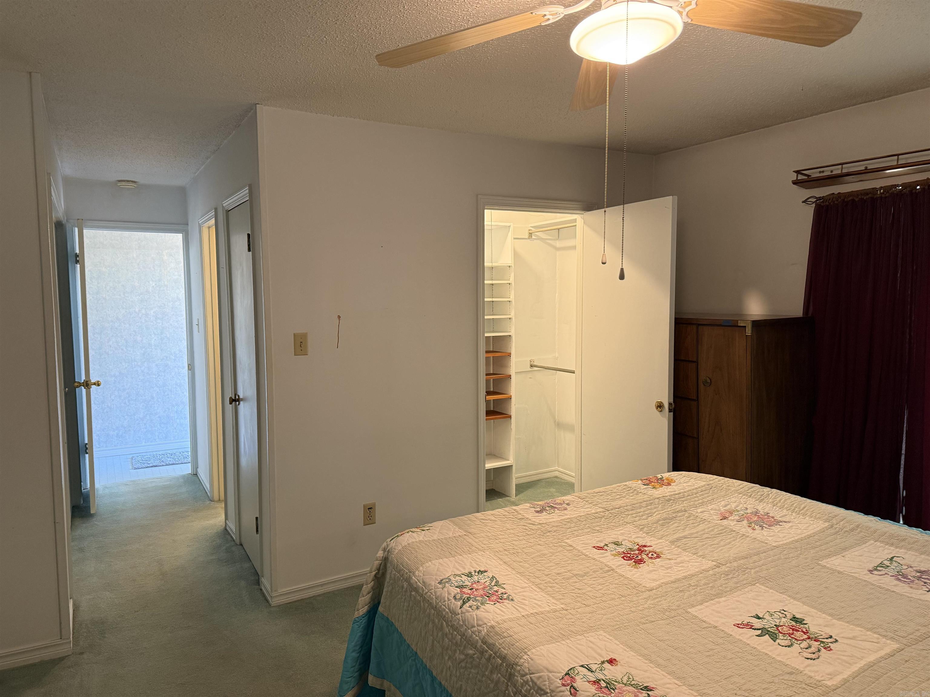 CHELSEA GLADE - Residential