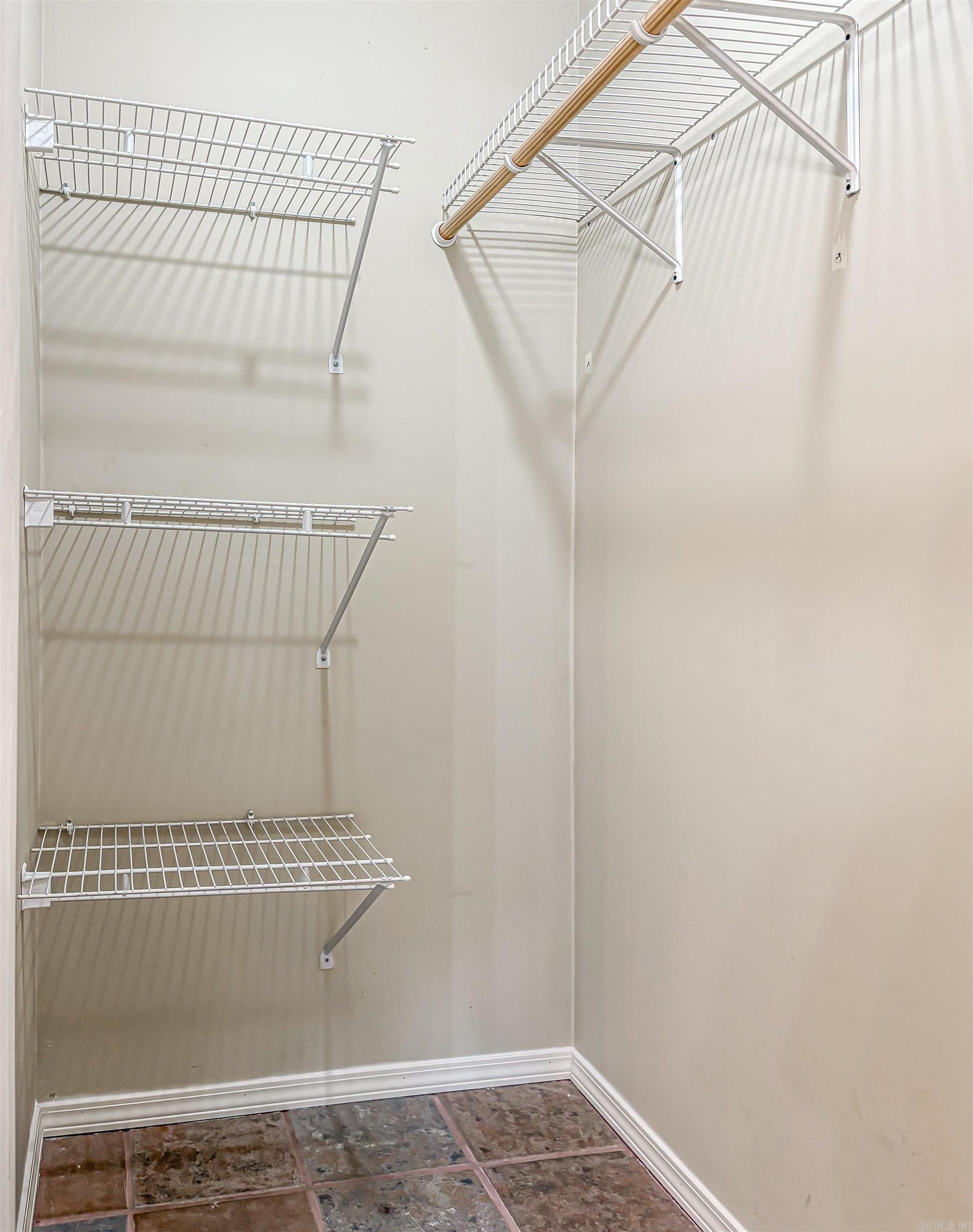 RAINBOW - Residential