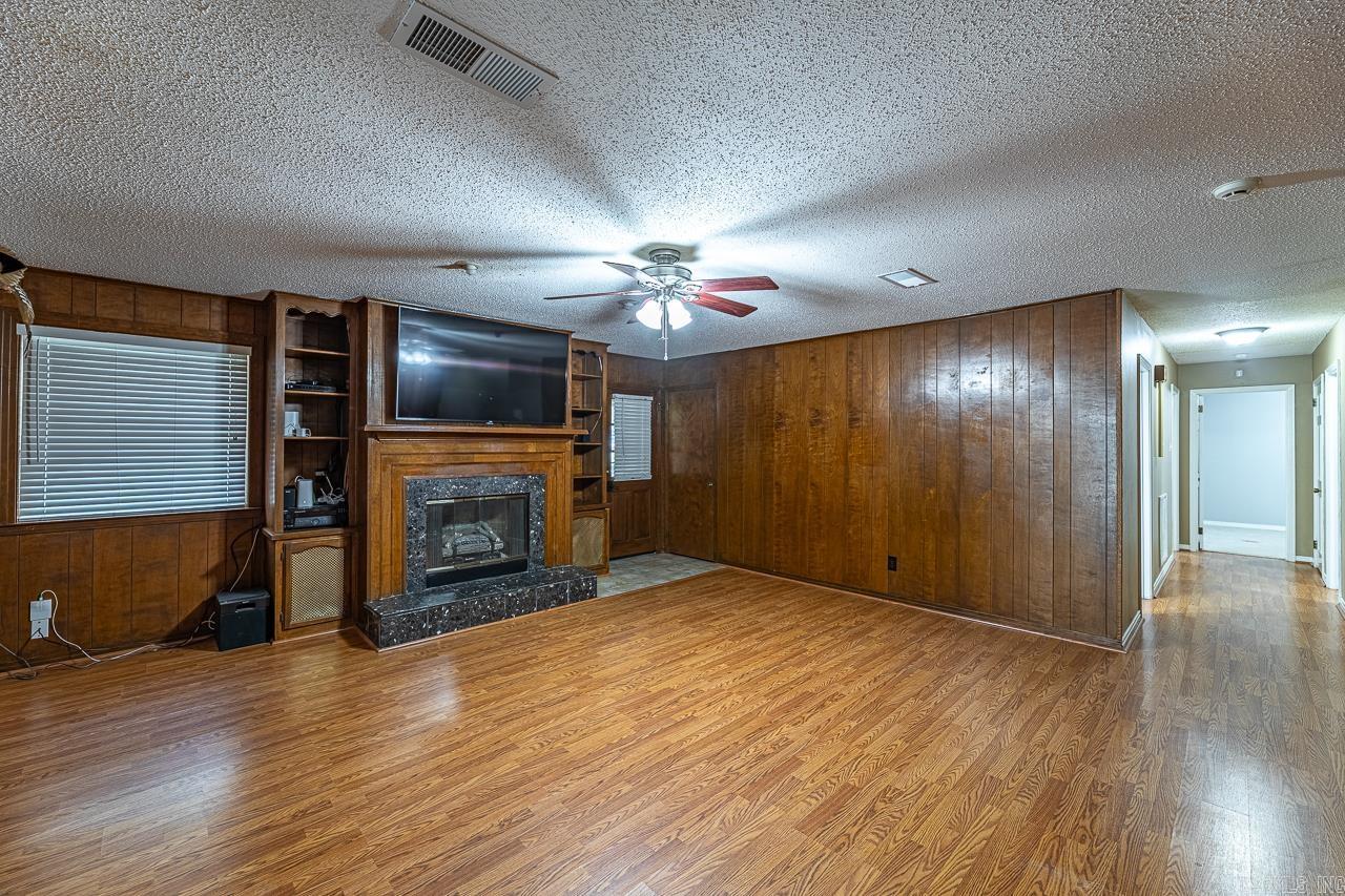 East Meadow - Residential