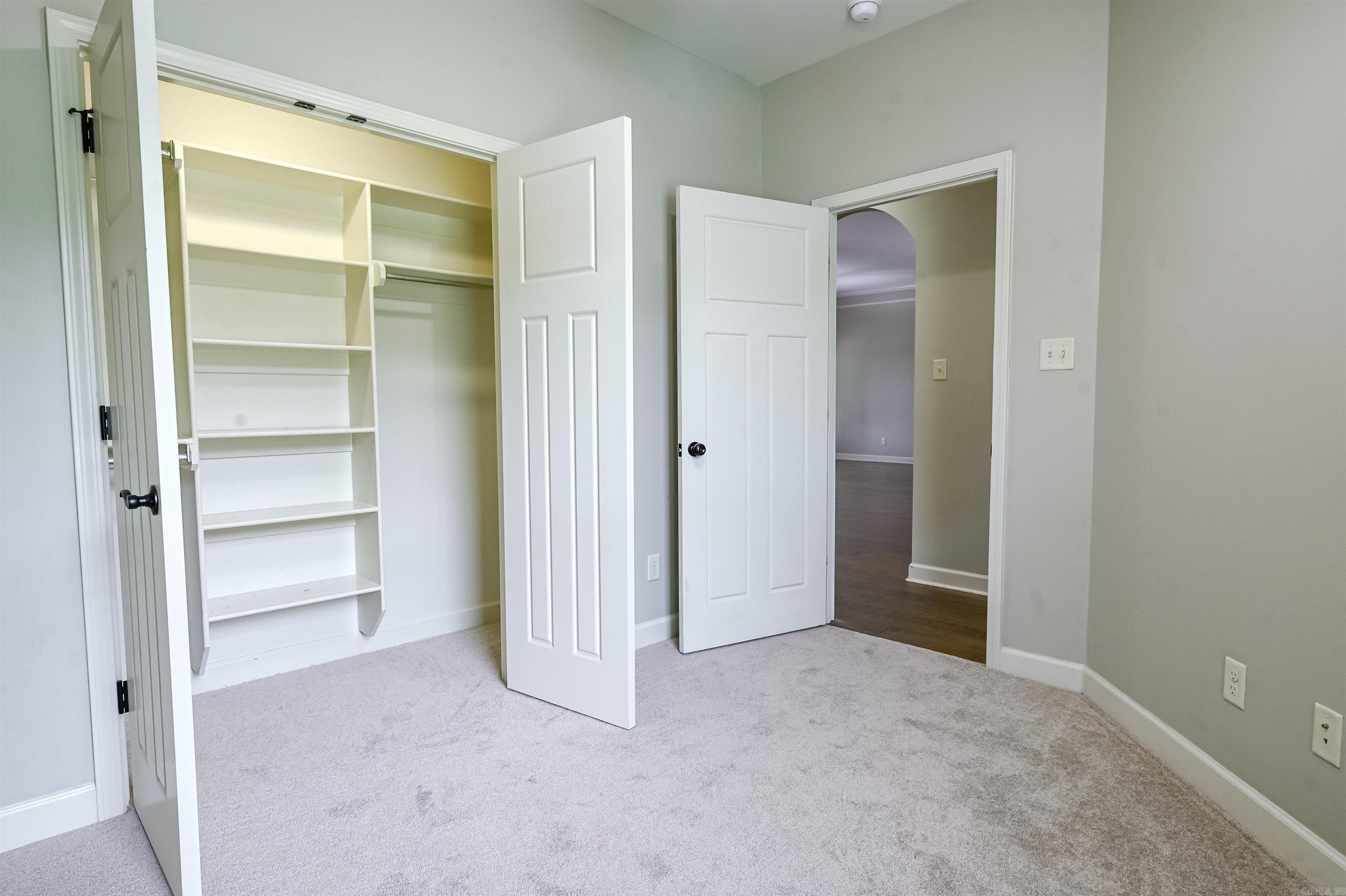 OAK GLENN - Residential