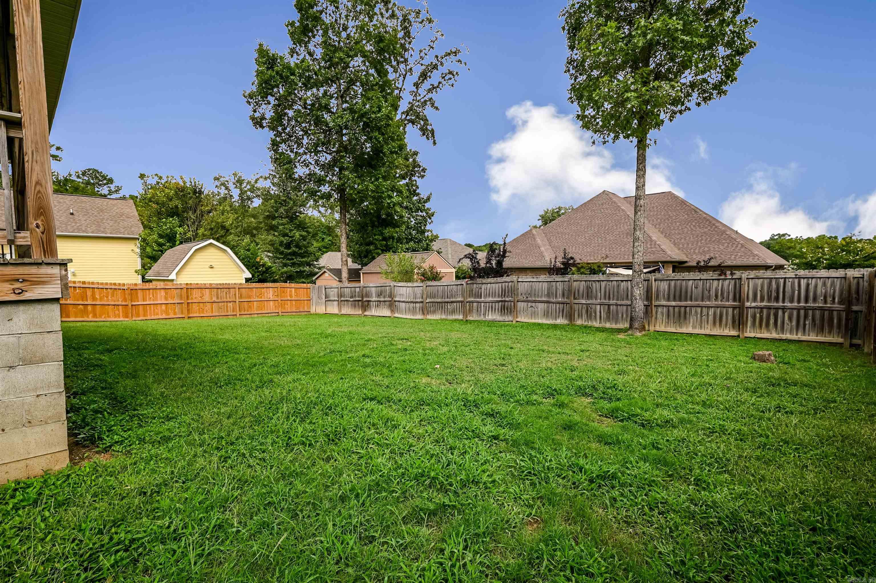OAK GLENN - Residential
