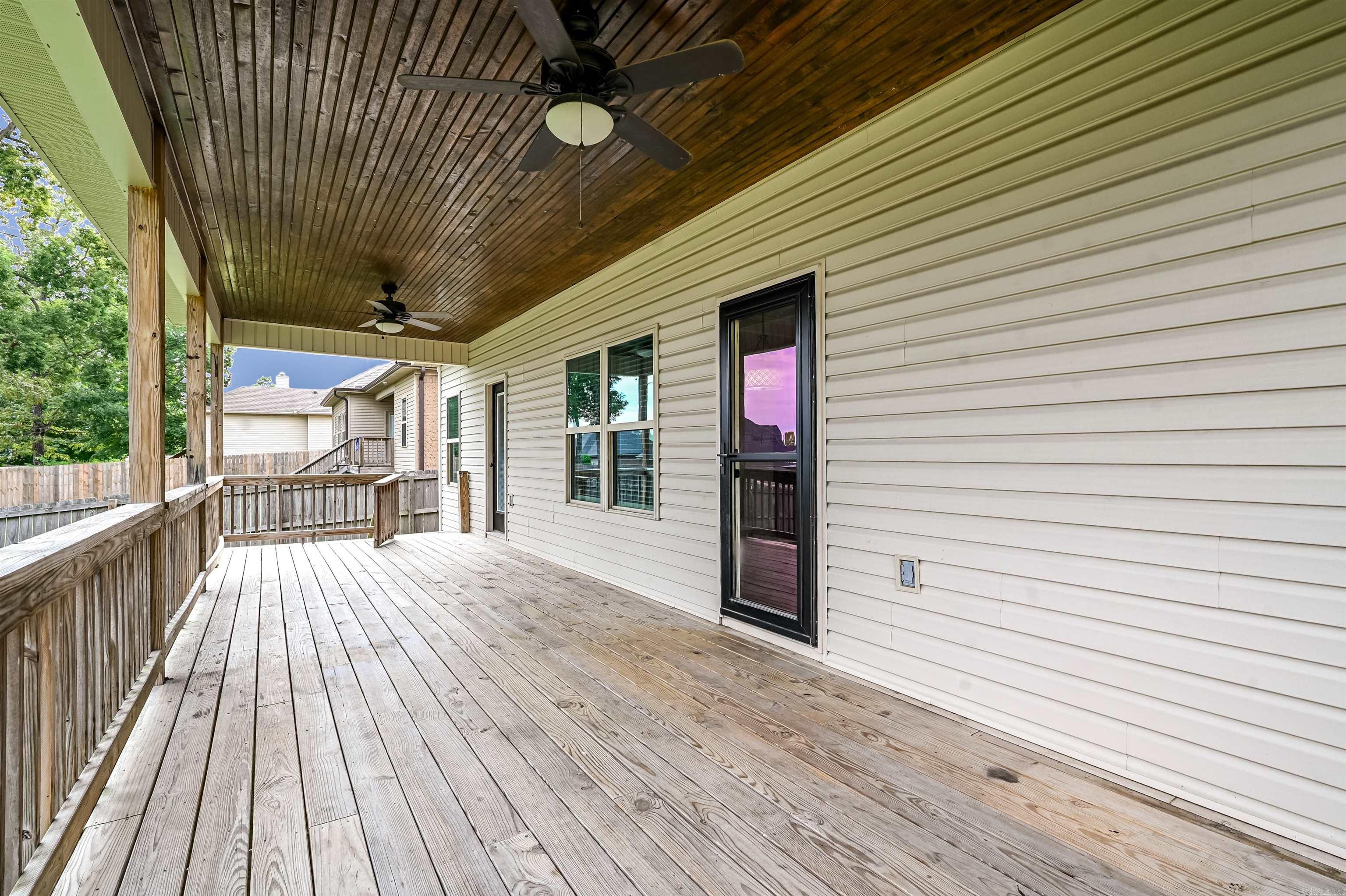 OAK GLENN - Residential