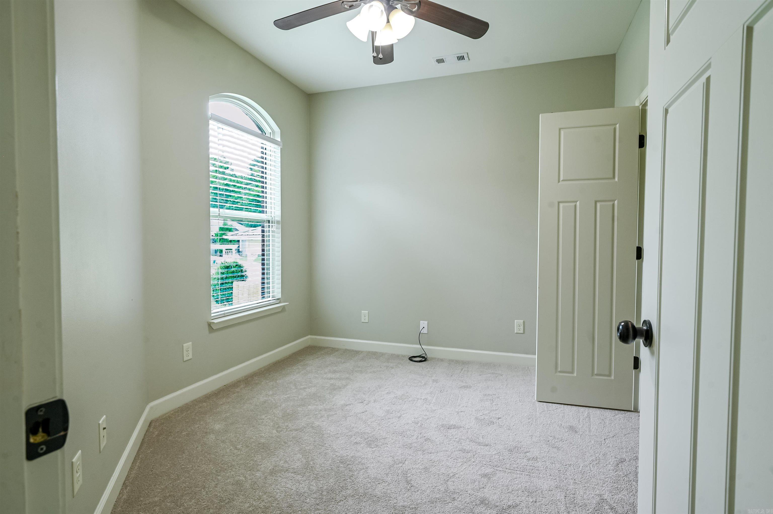 OAK GLENN - Residential