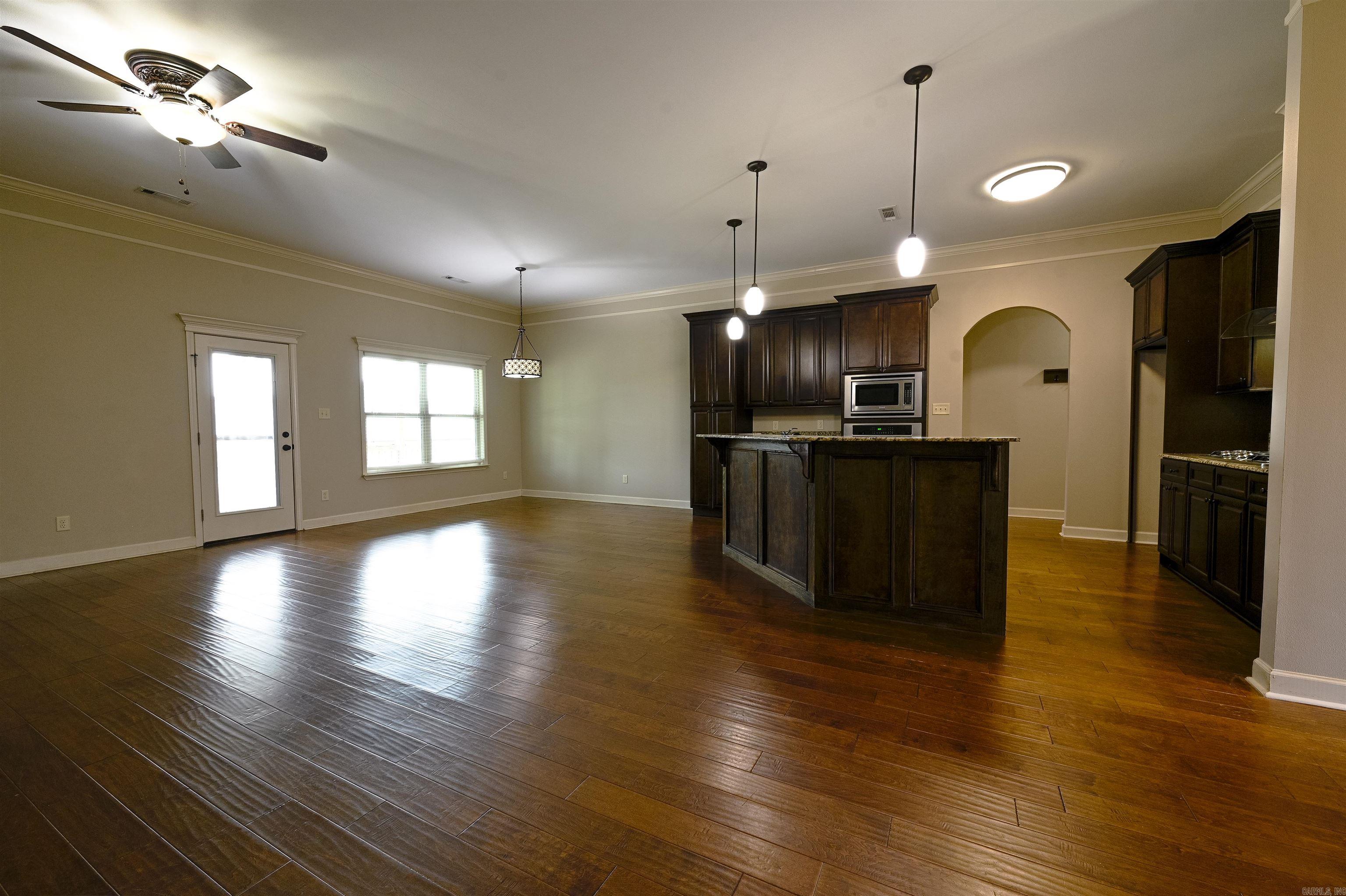 OAK GLENN - Residential