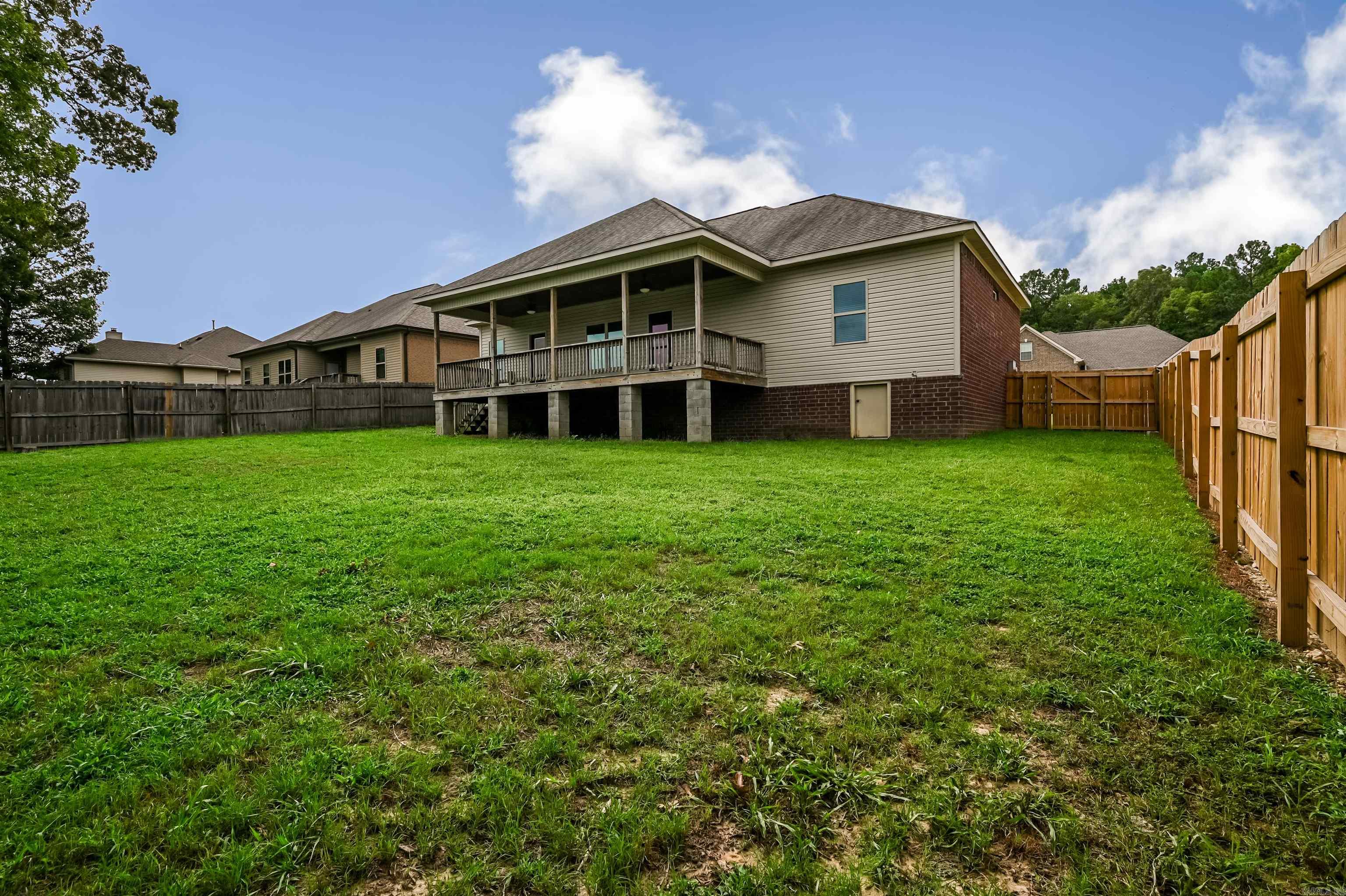 OAK GLENN - Residential
