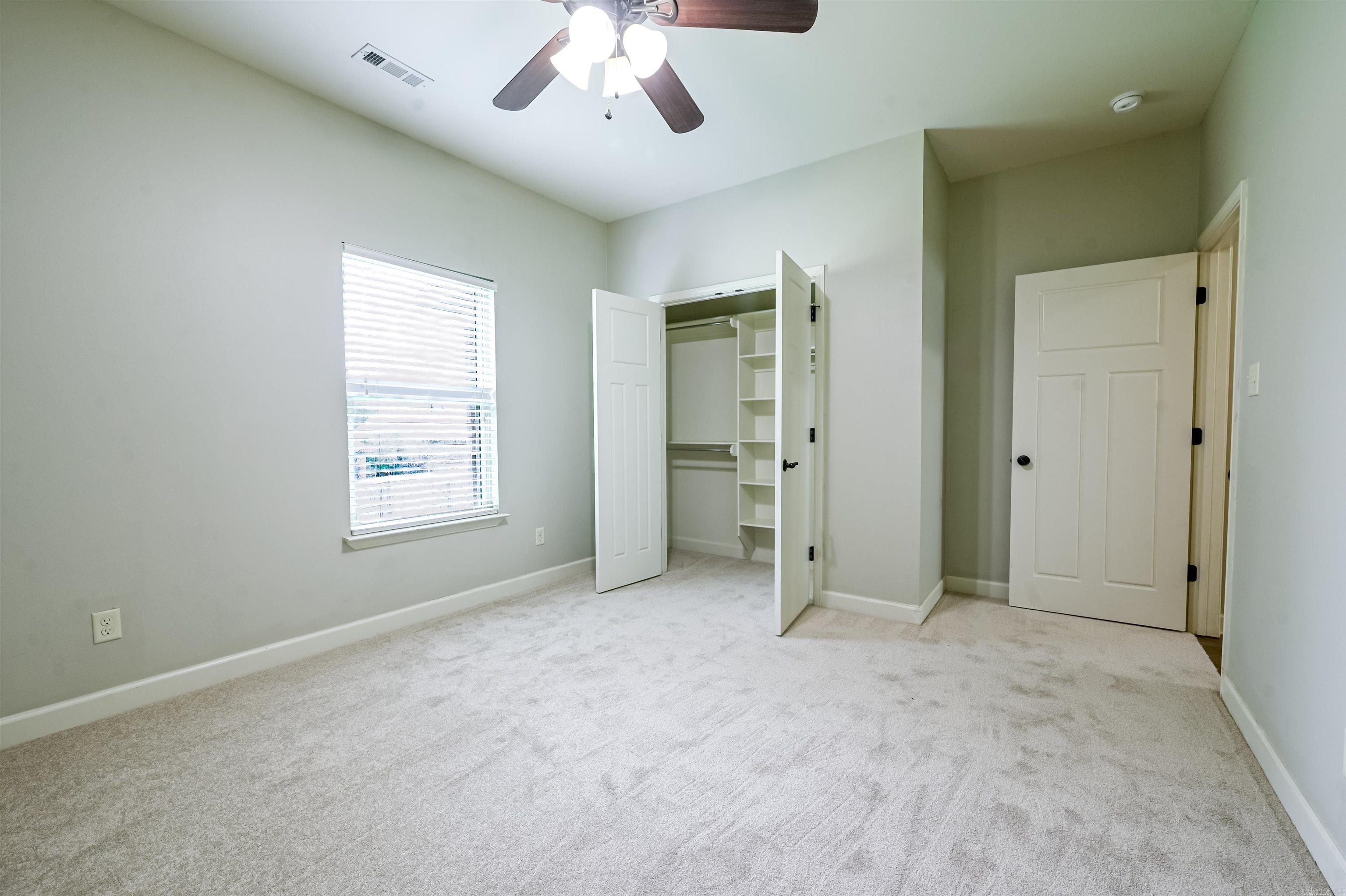 OAK GLENN - Residential