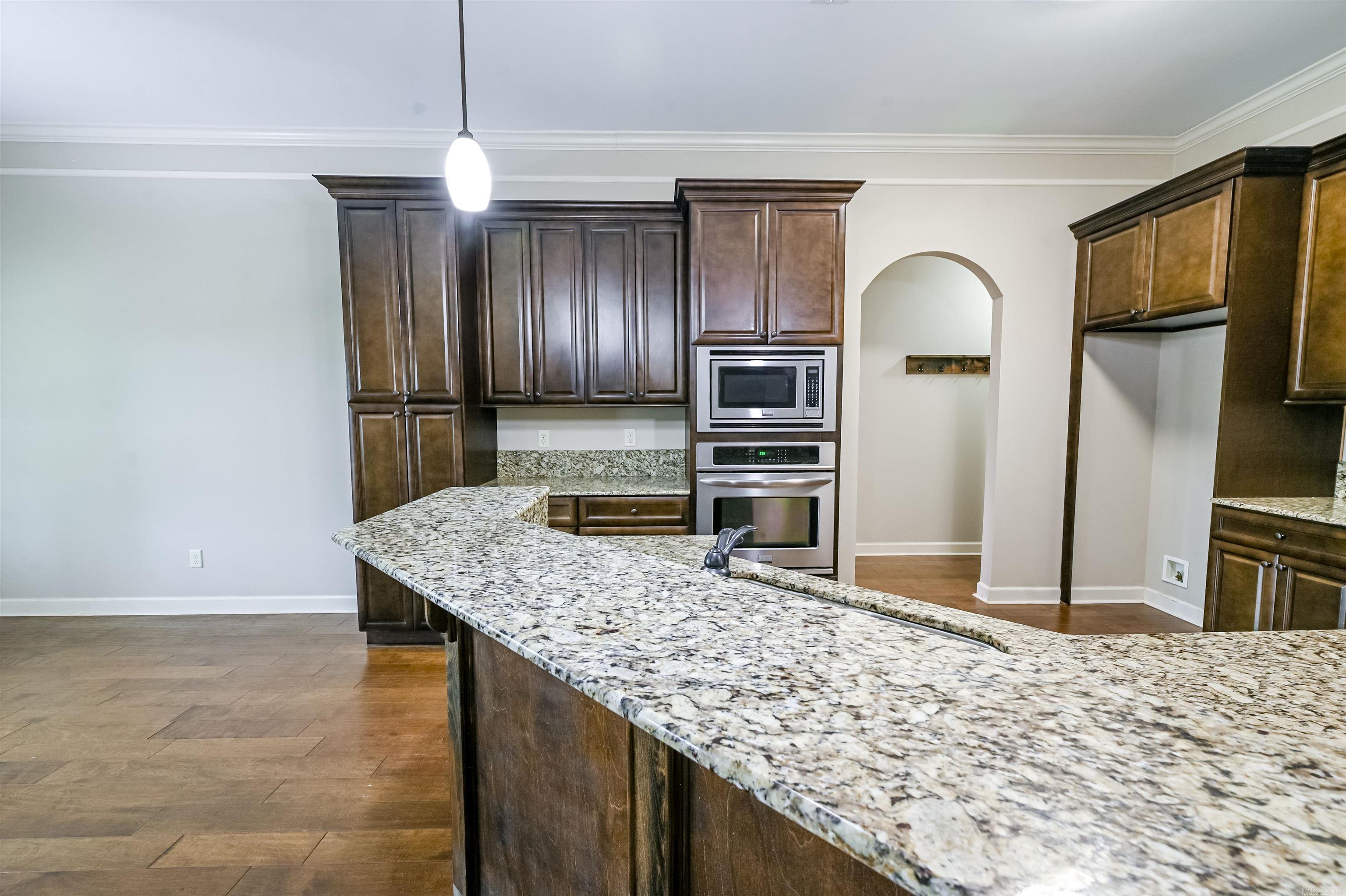 OAK GLENN - Residential