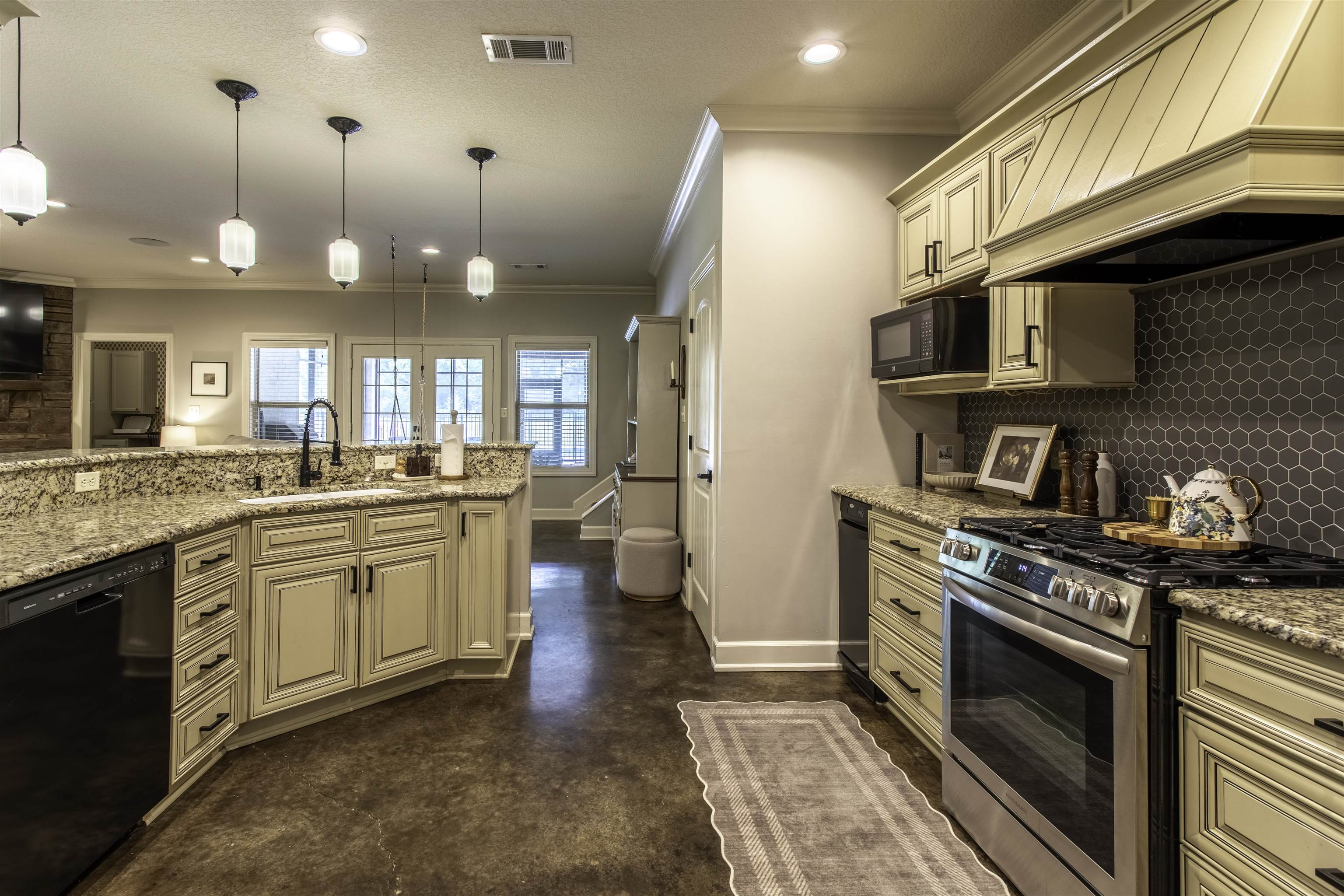 WINDING RIDGE - Residential