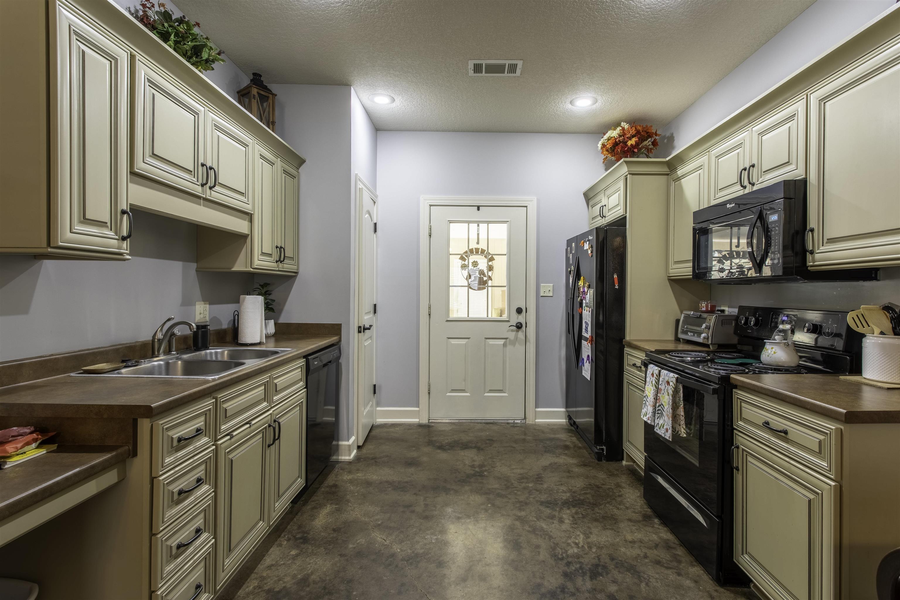WINDING RIDGE - Residential