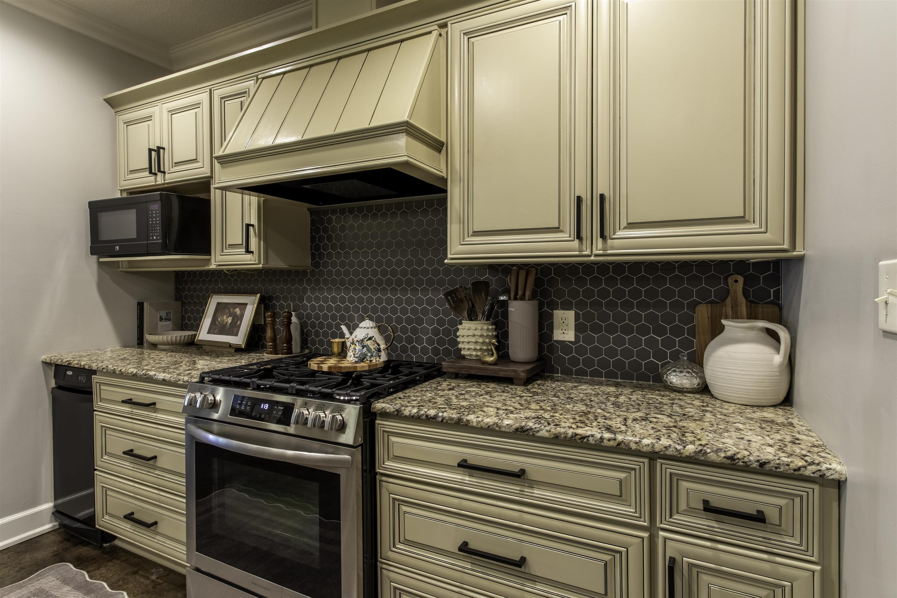 WINDING RIDGE - Residential