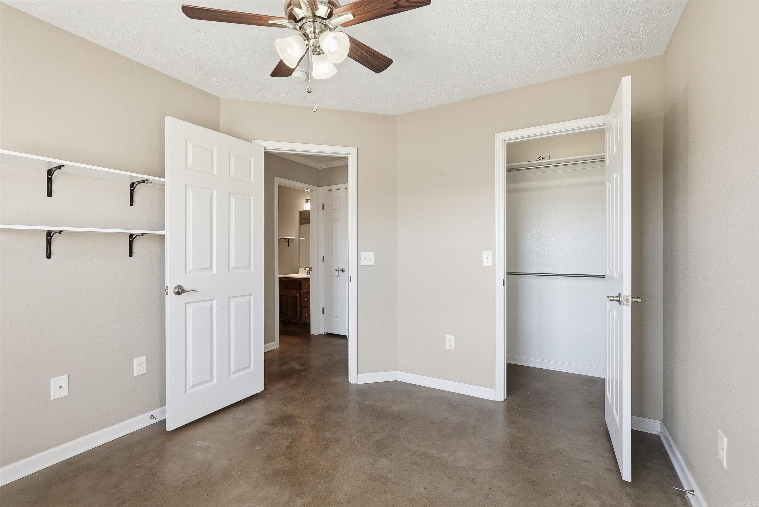 SAGEBRUSH COVE - Residential