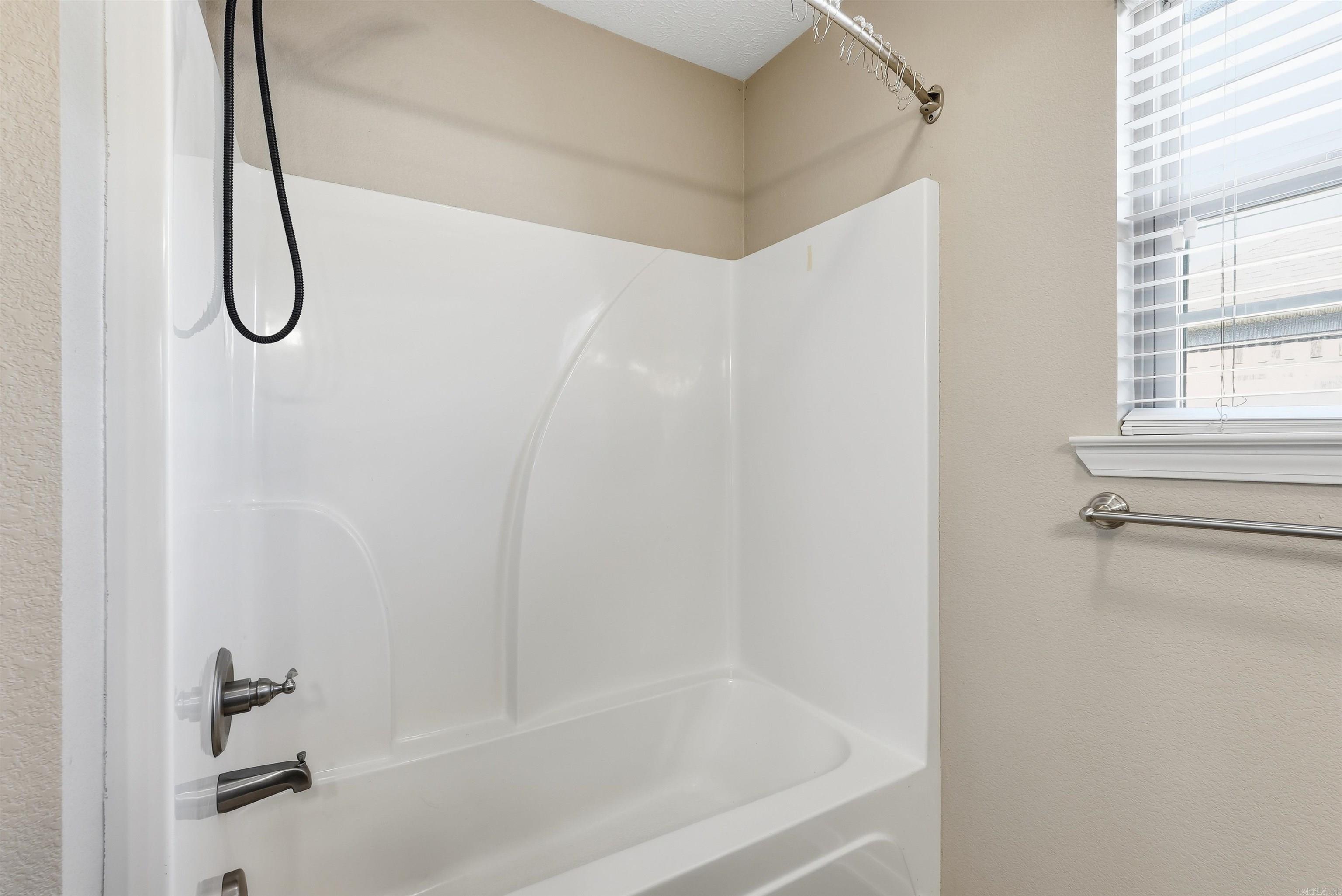 SAGEBRUSH COVE - Residential