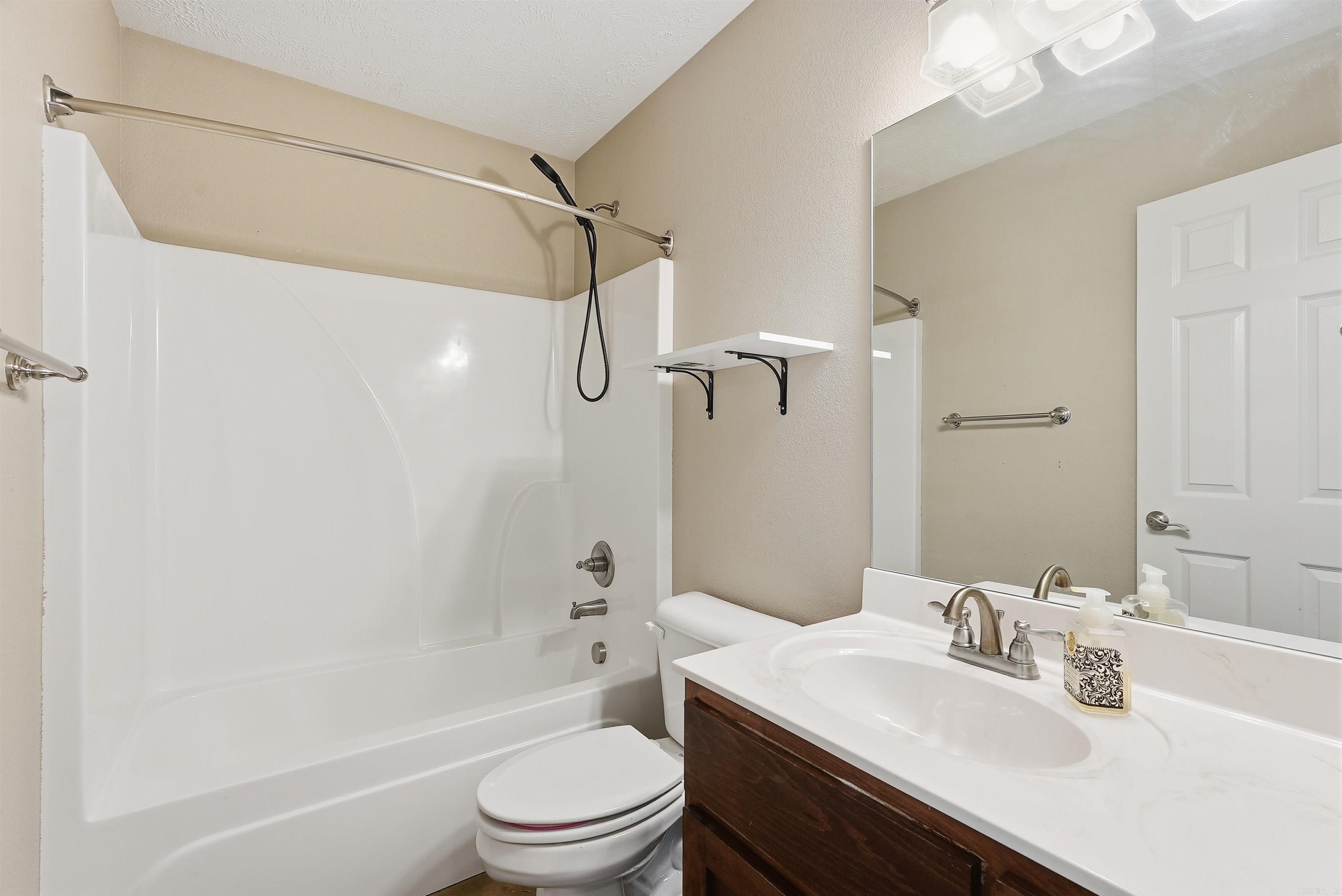 SAGEBRUSH COVE - Residential