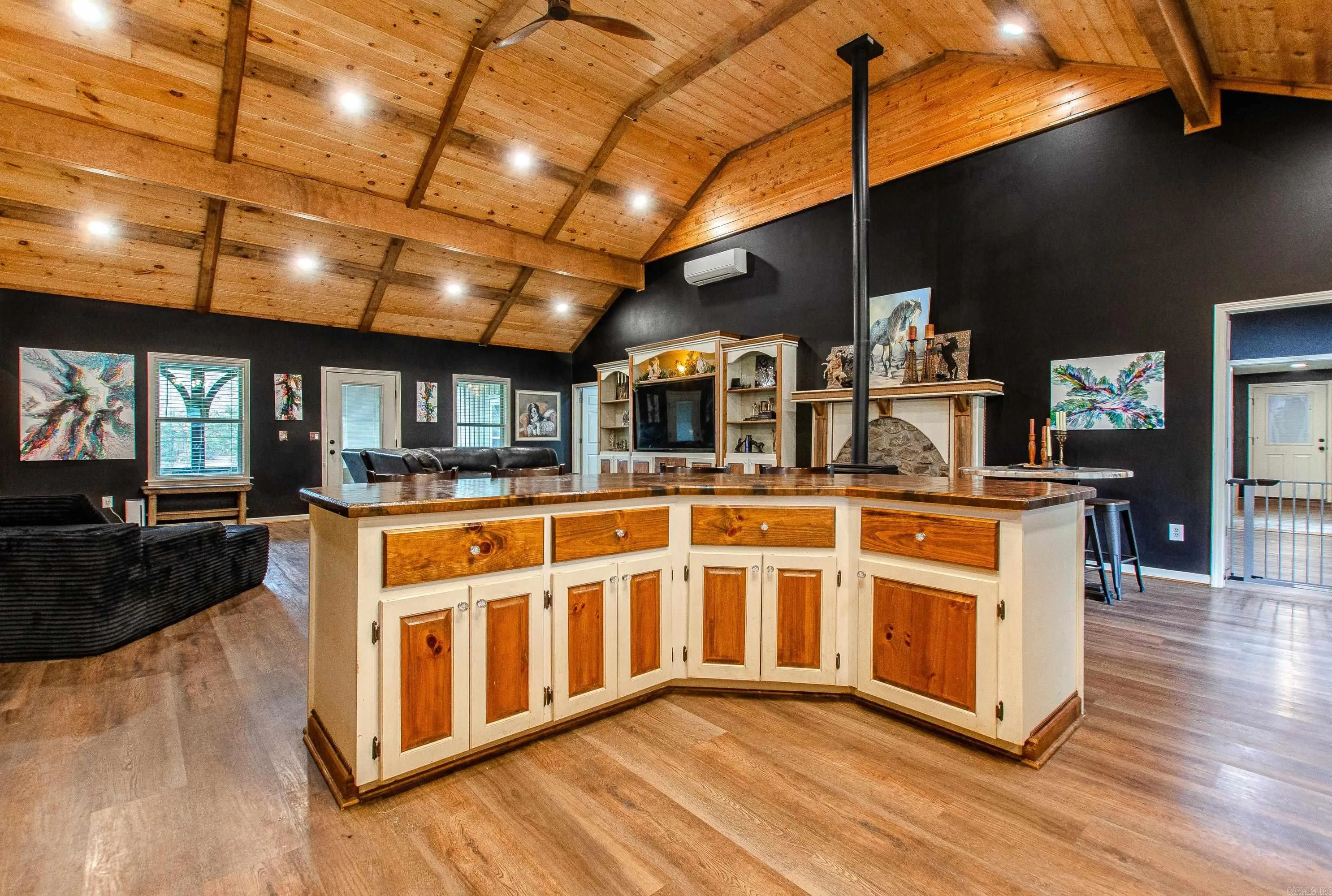 Mabelvale, Arkansas 72103, United States, 2 Bedrooms Bedrooms, ,2 BathroomsBathrooms,Residential,Active,243469