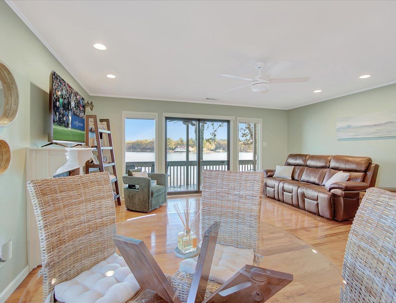 MOORINGS HPR - Residential