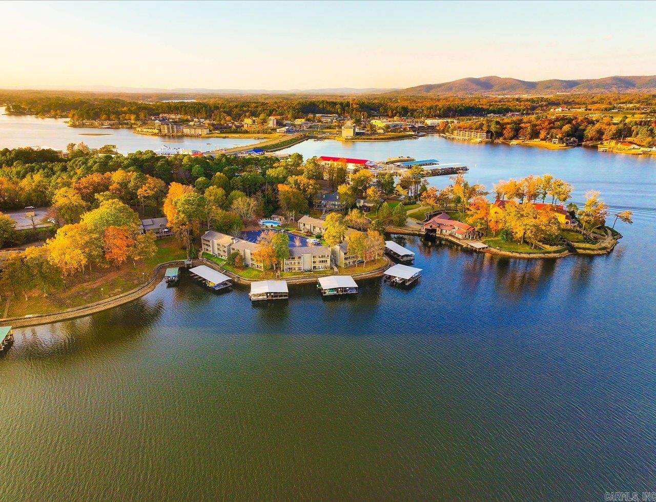 MOORINGS HPR - Residential