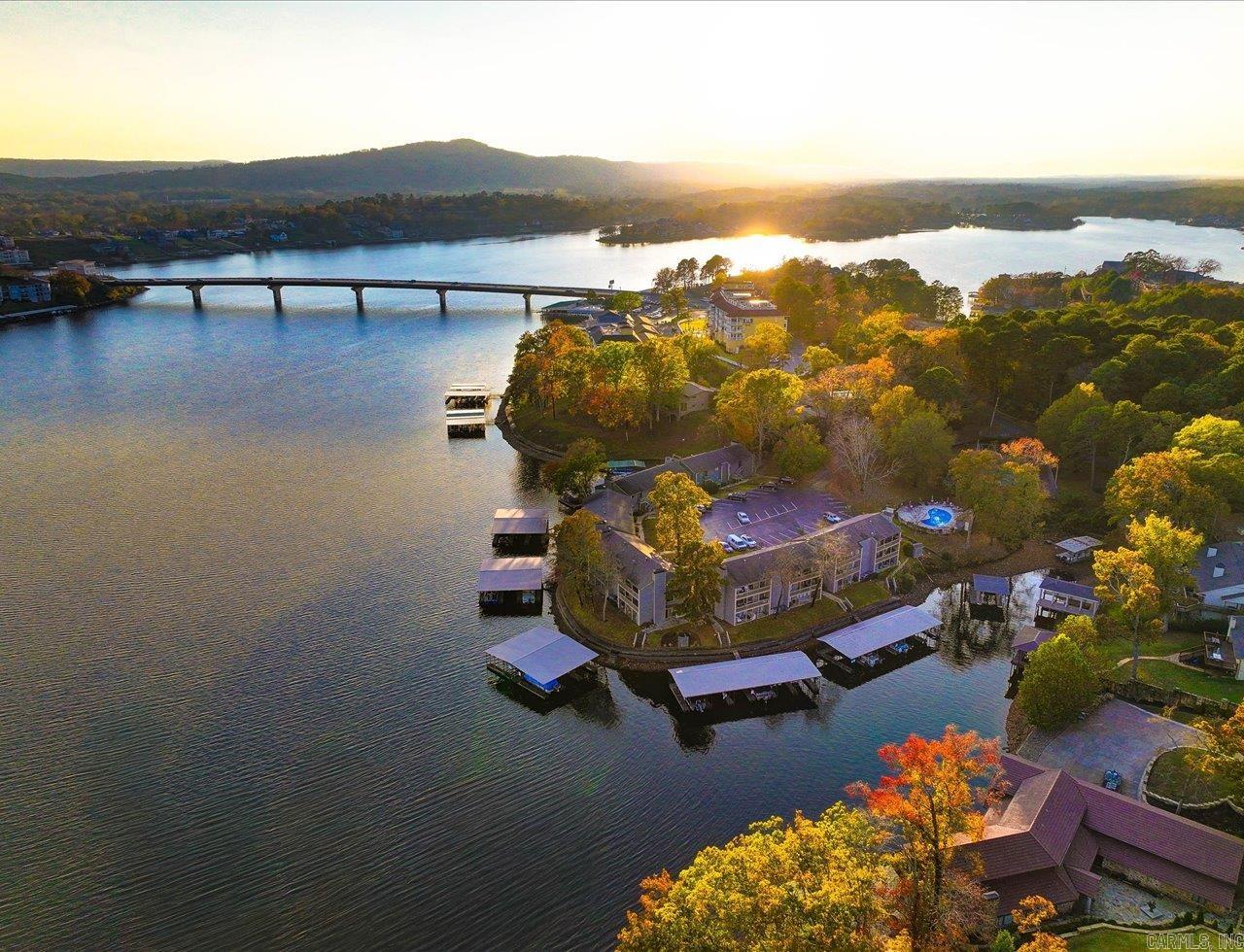 MOORINGS HPR - Residential