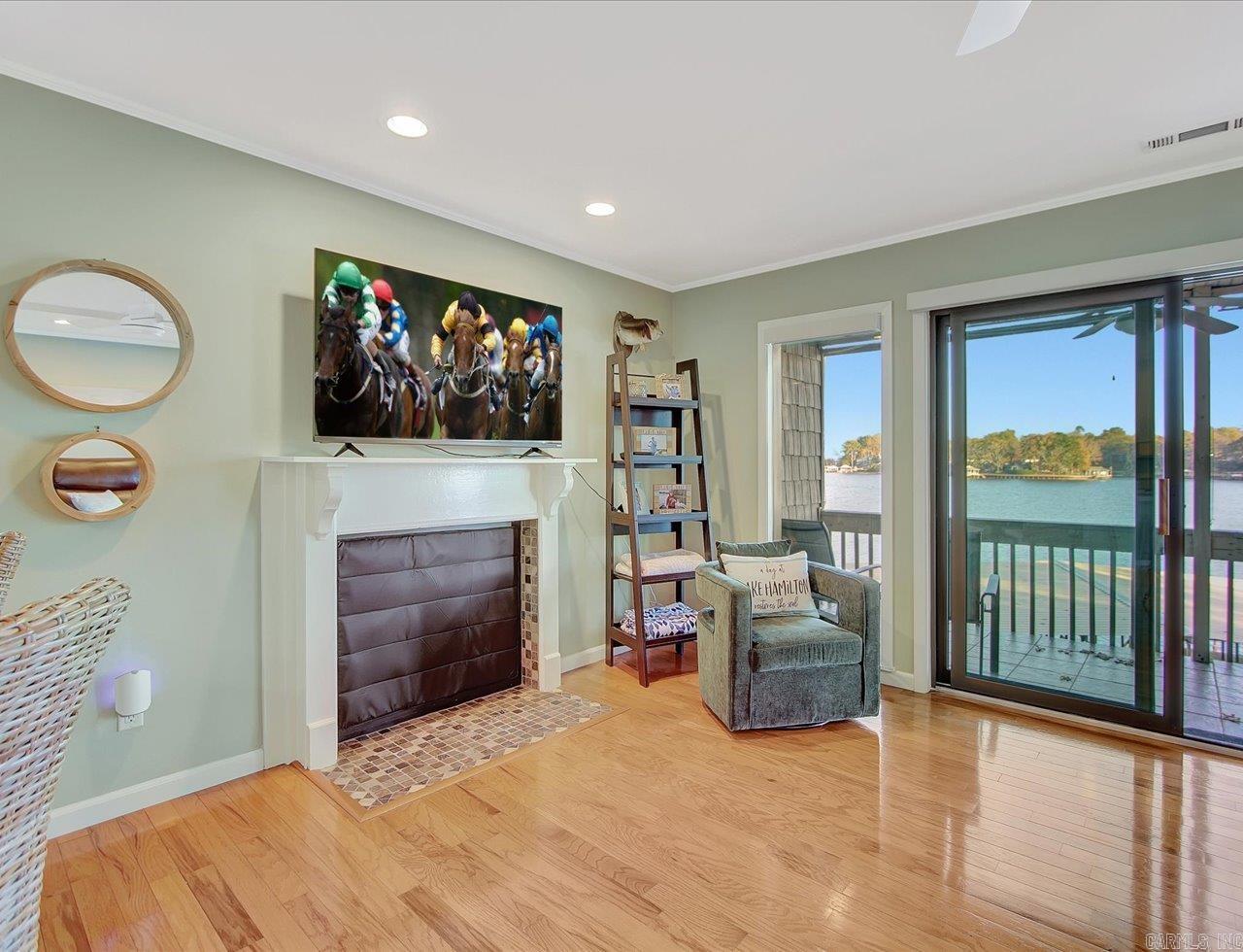 MOORINGS HPR - Residential