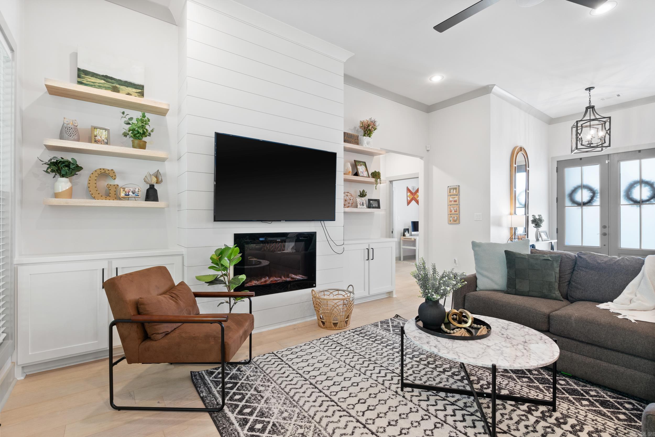 SALEM WOODS - Residential