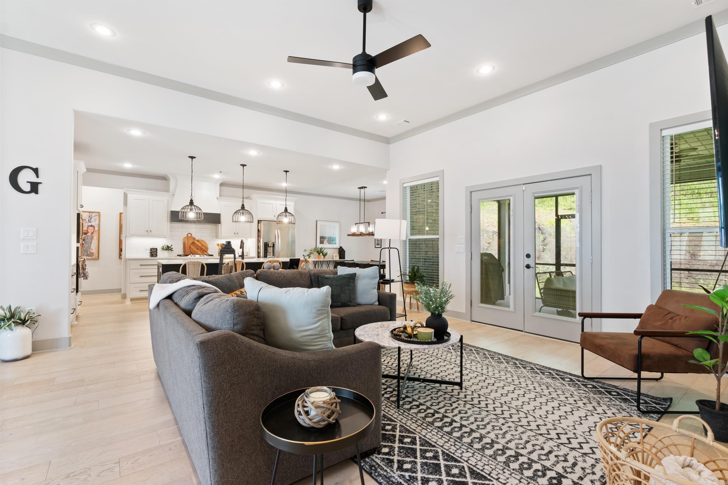 SALEM WOODS - Residential