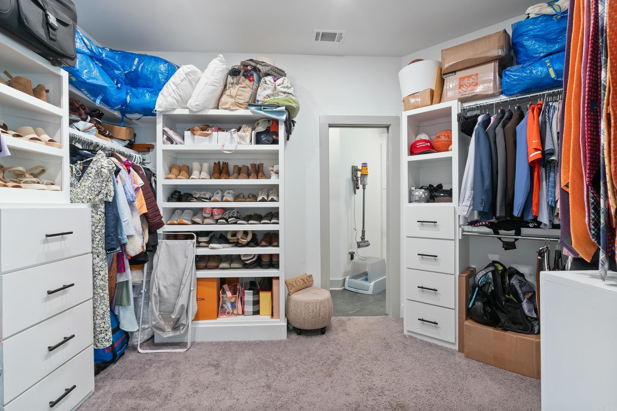 SALEM WOODS - Residential