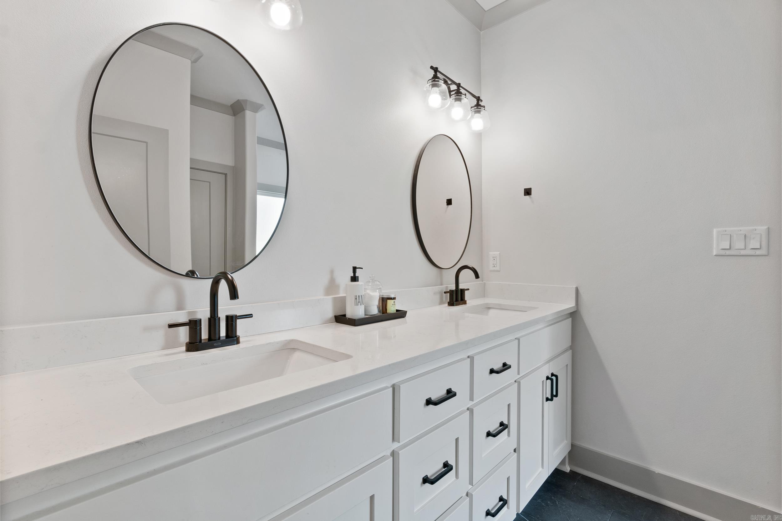 SALEM WOODS - Residential