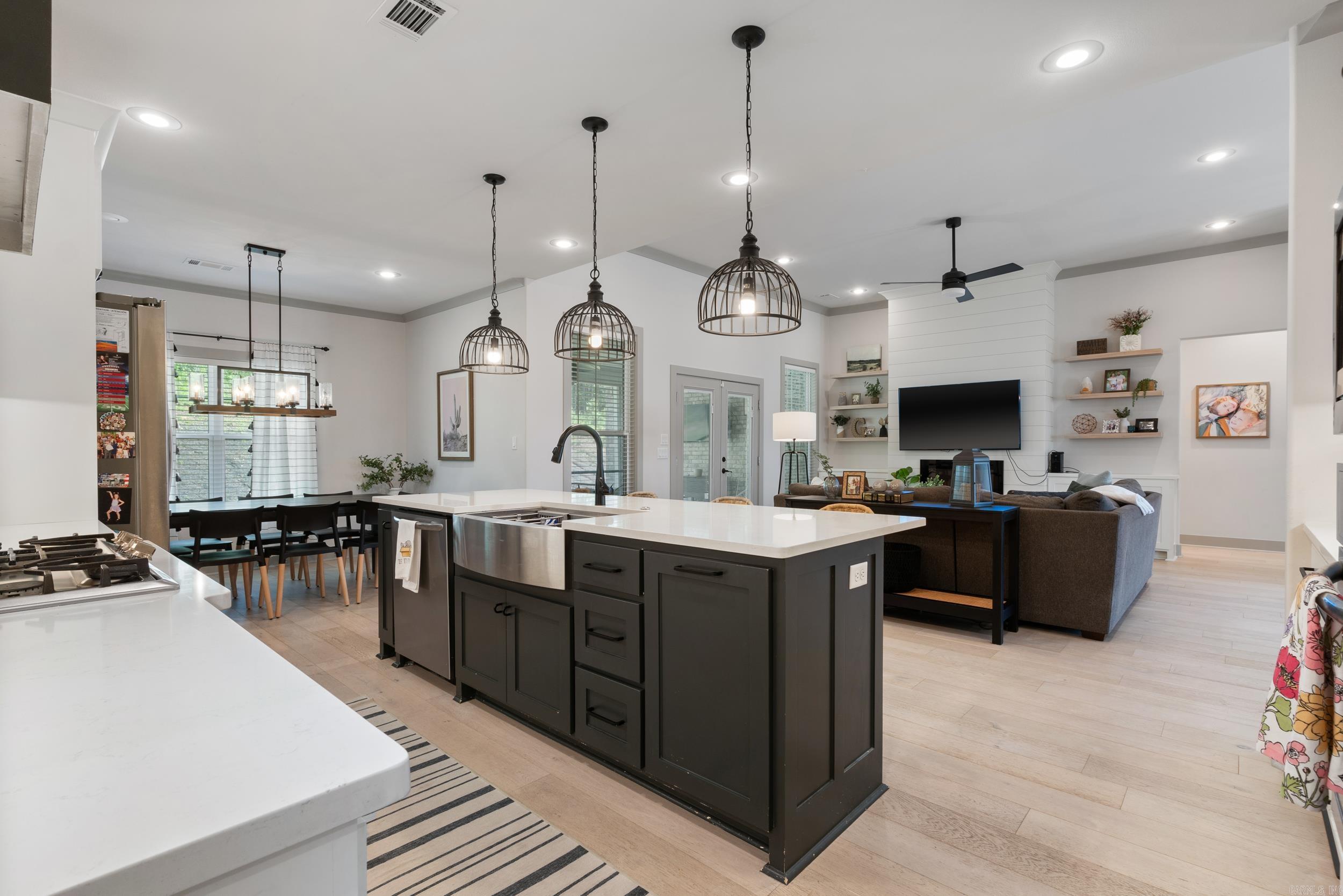 SALEM WOODS - Residential