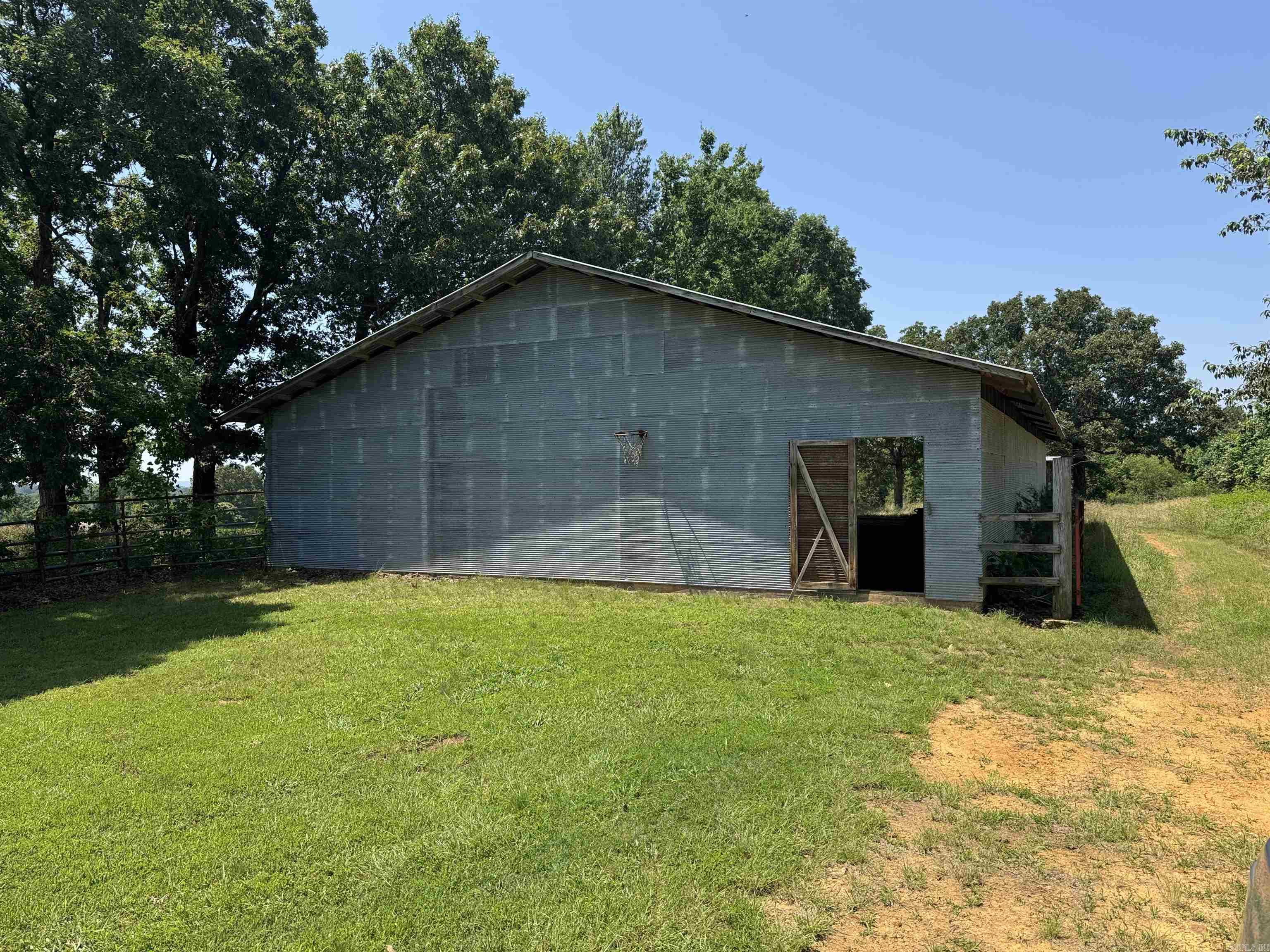 Metes & Bounds - Land