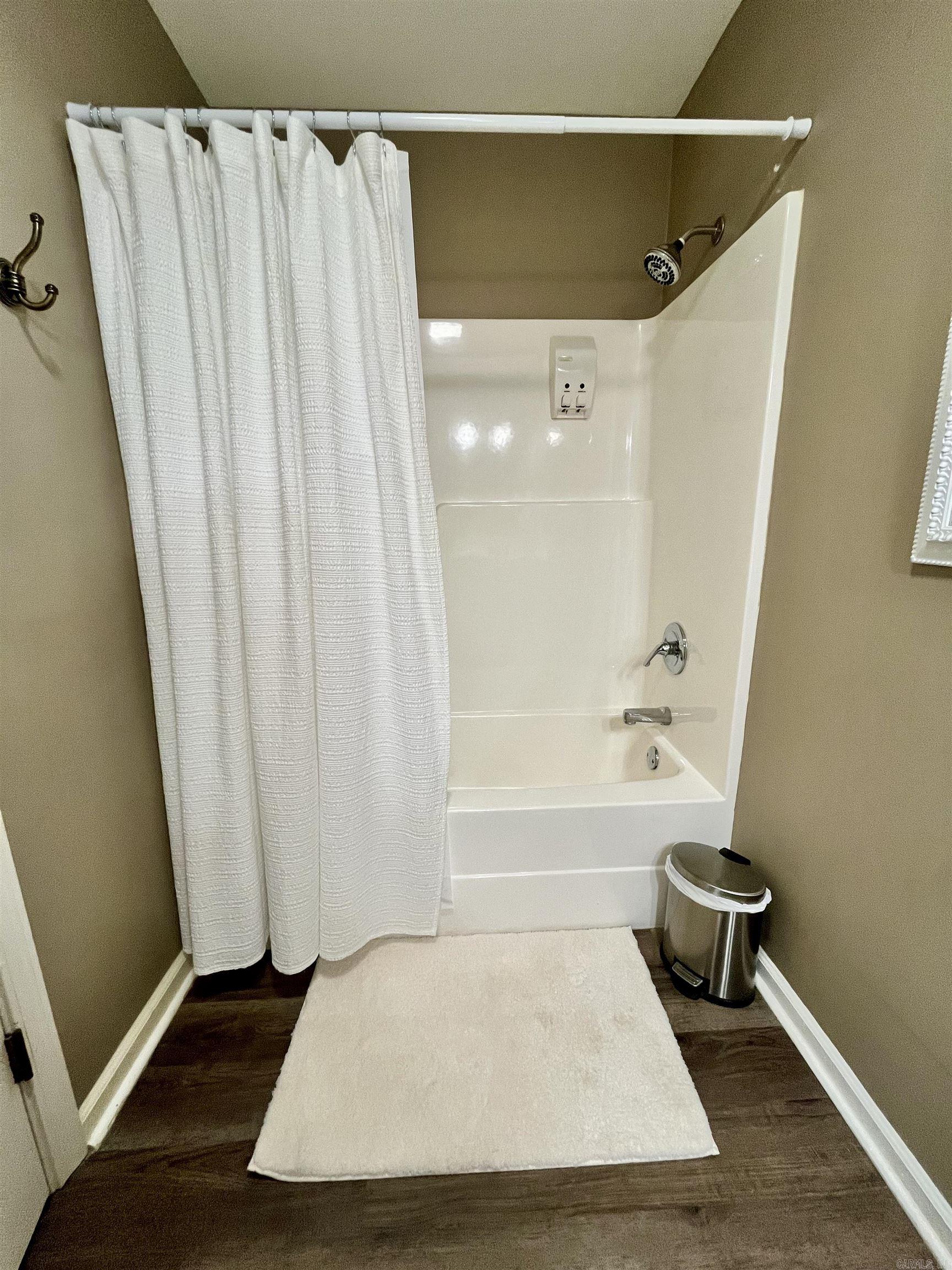 NORTH POINTE ADDN - Residential