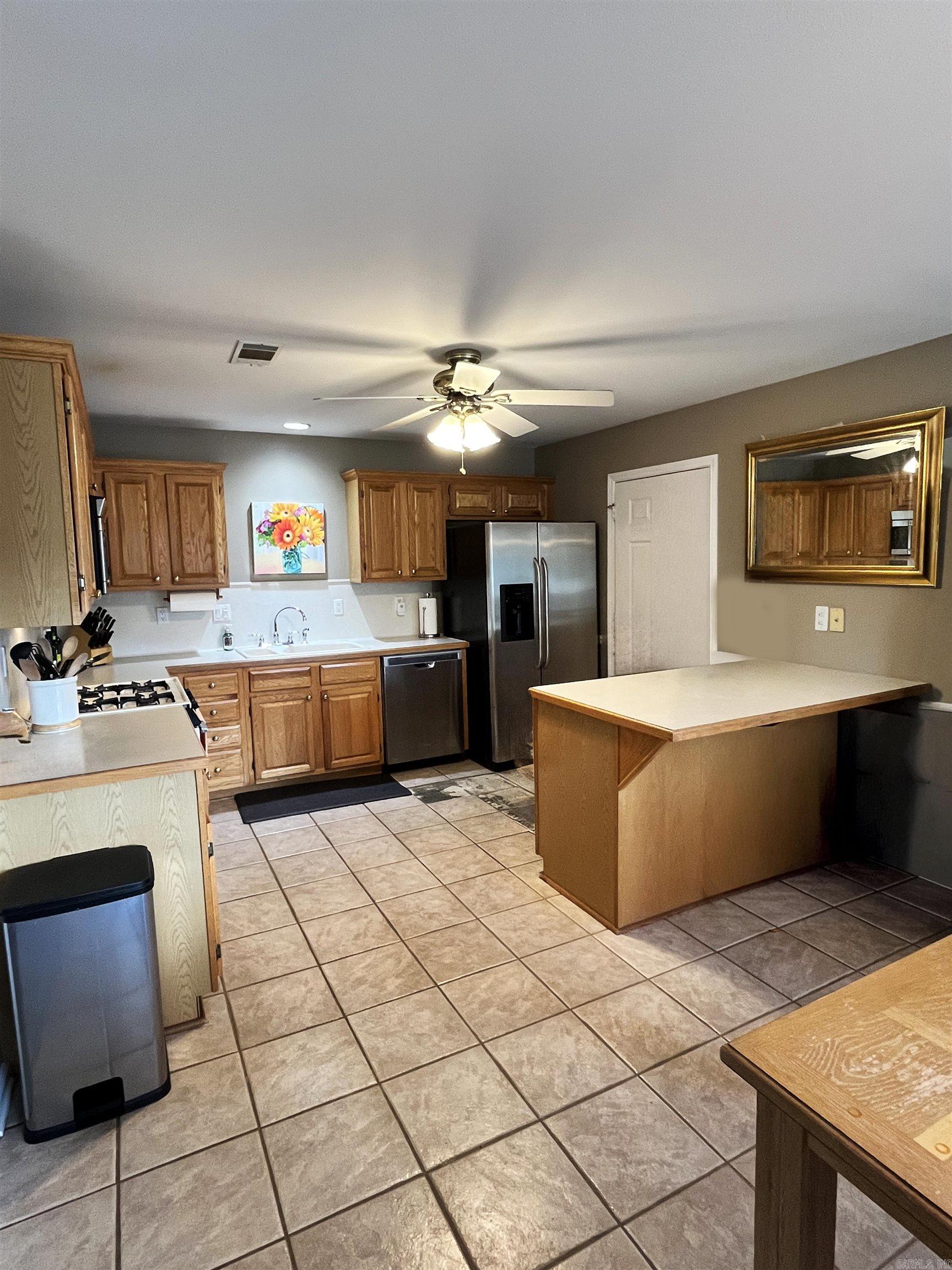NORTH POINTE ADDN - Residential