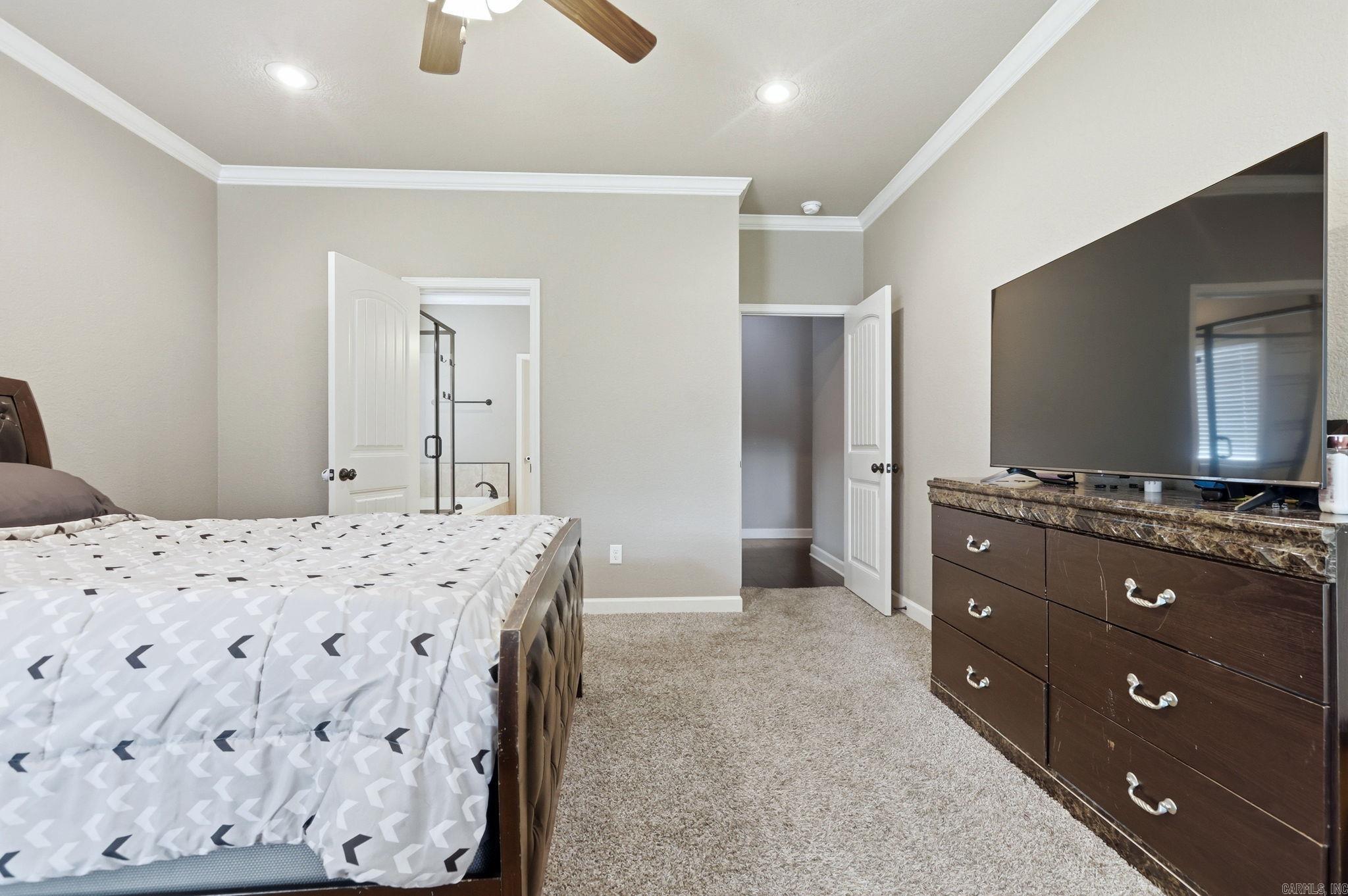 FOREST OAKS - Residential